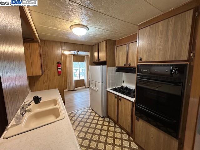 Detail Gallery Image 5 of 29 For 1200 W Winton #59,  Hayward,  CA 94545 - 2 Beds | 1 Baths