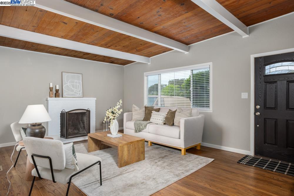 Detail Gallery Image 3 of 29 For 36637 Burdick St, Newark,  CA 94560 - 3 Beds | 2 Baths