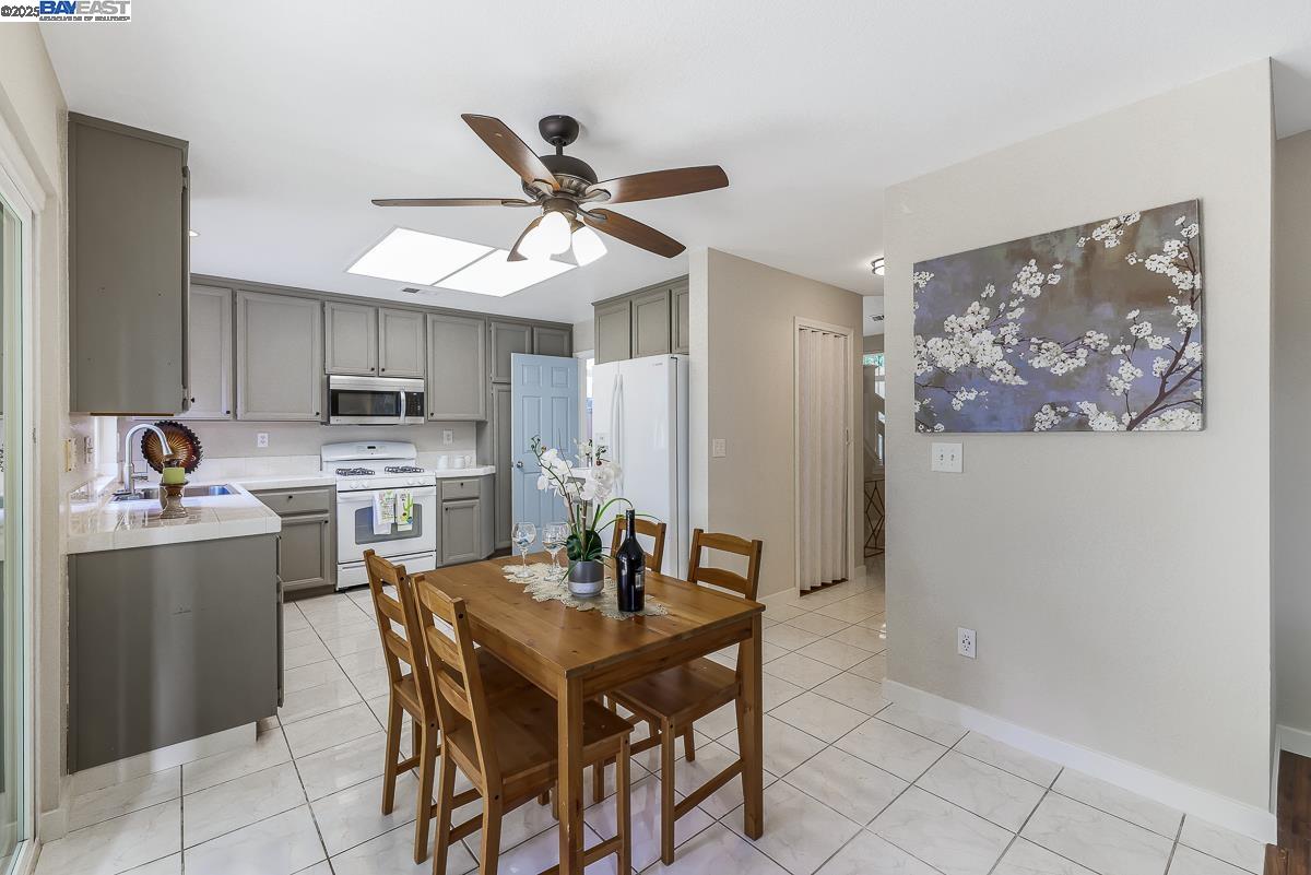 Detail Gallery Image 19 of 51 For 741 Glencreek Dr, Tracy,  CA 95377 - 4 Beds | 2/1 Baths