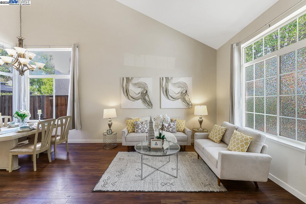 Detail Gallery Image 7 of 51 For 741 Glencreek Dr, Tracy,  CA 95377 - 4 Beds | 2/1 Baths
