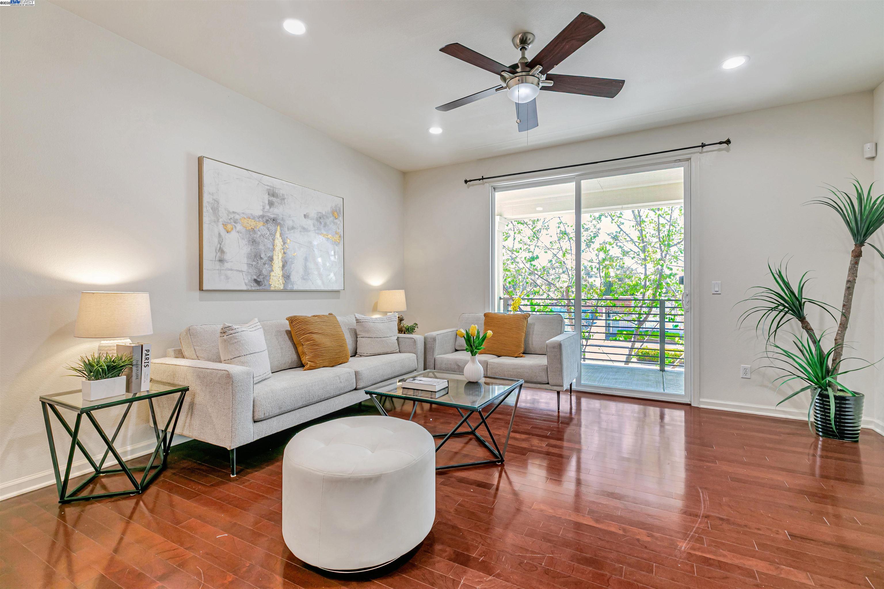 Photo #2: 41094883 Listing: Photo #2