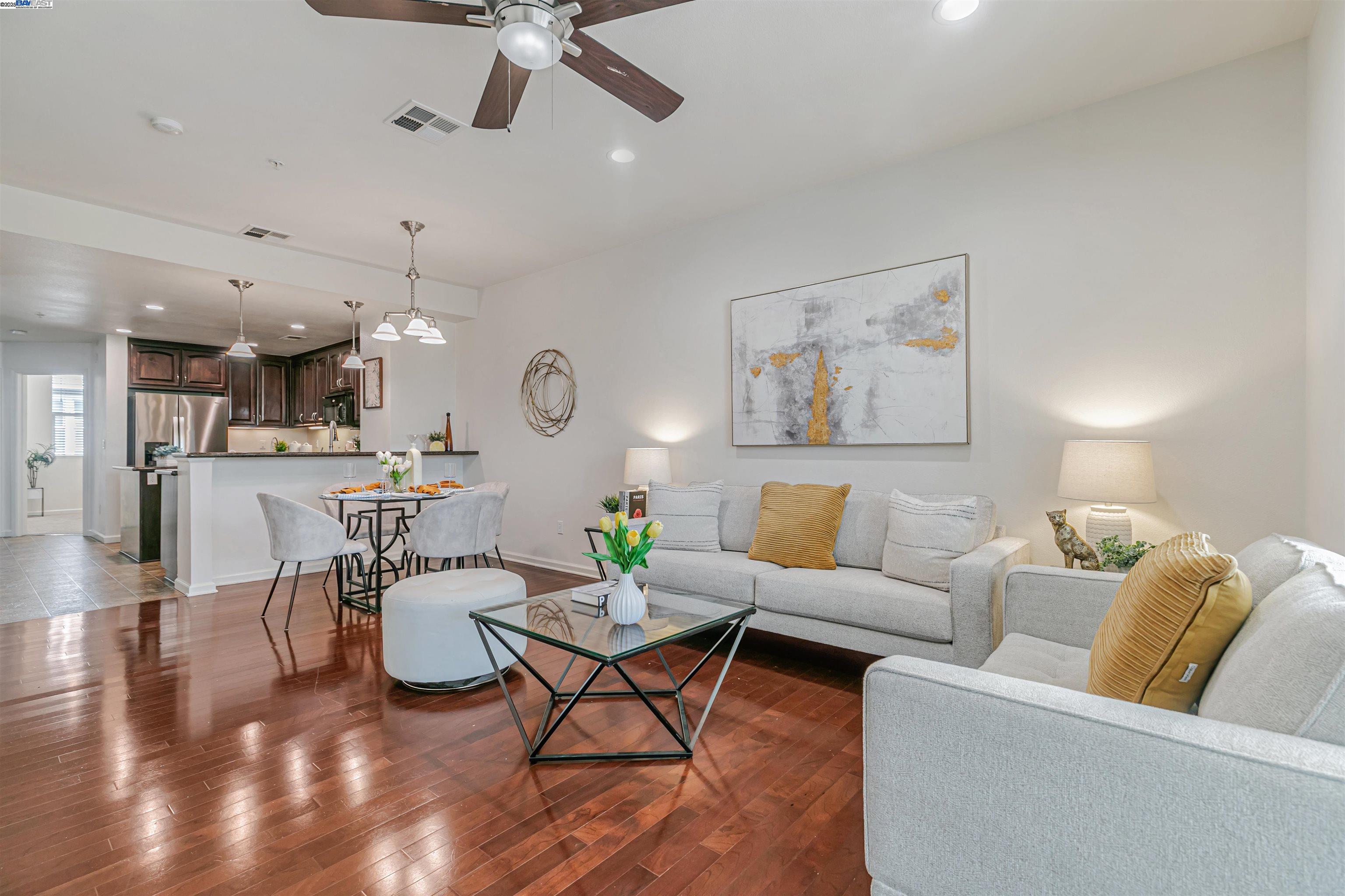 Photo #3: 41094883 Listing: Photo #3
