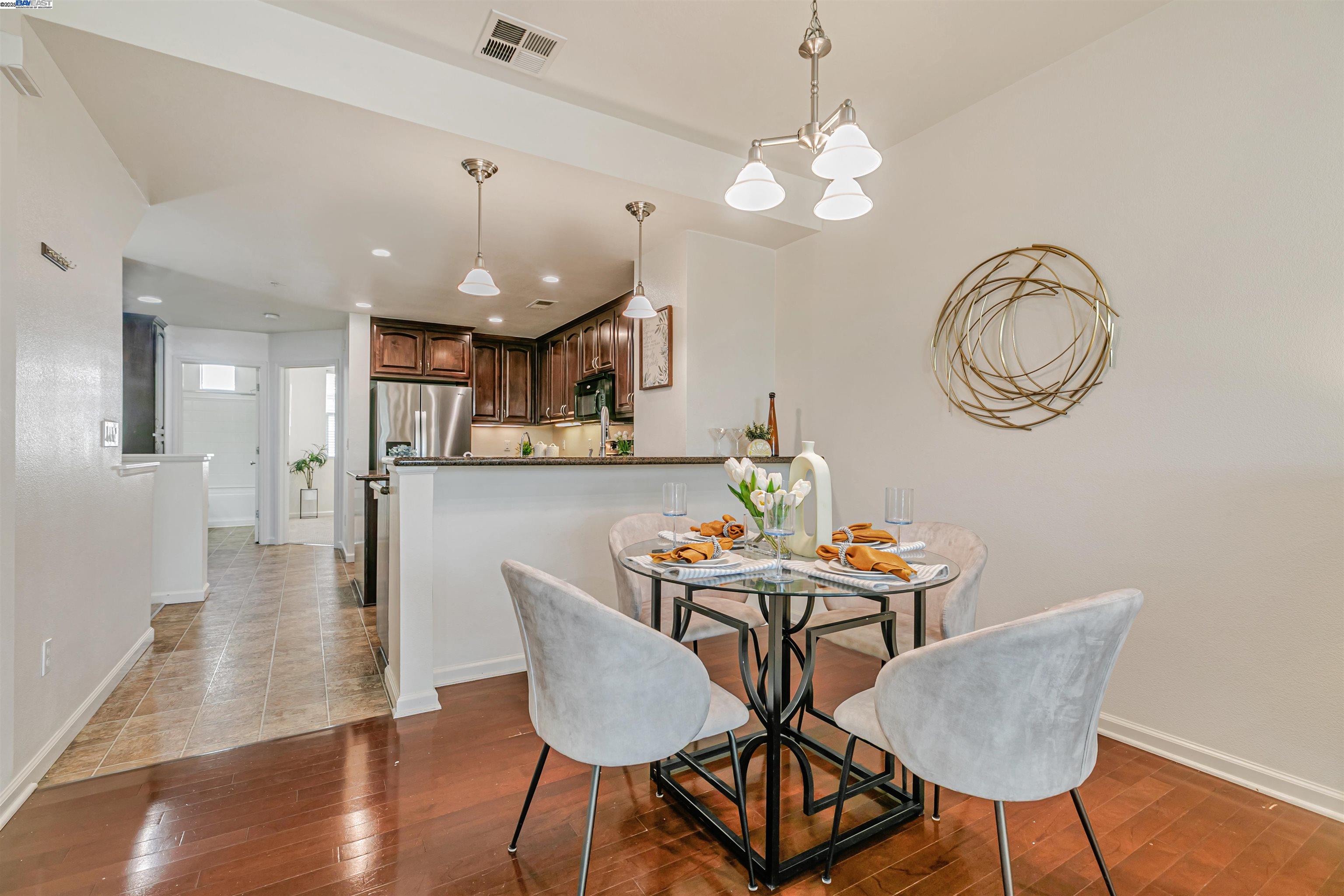 Photo #5: 41094883 Listing: Photo #5