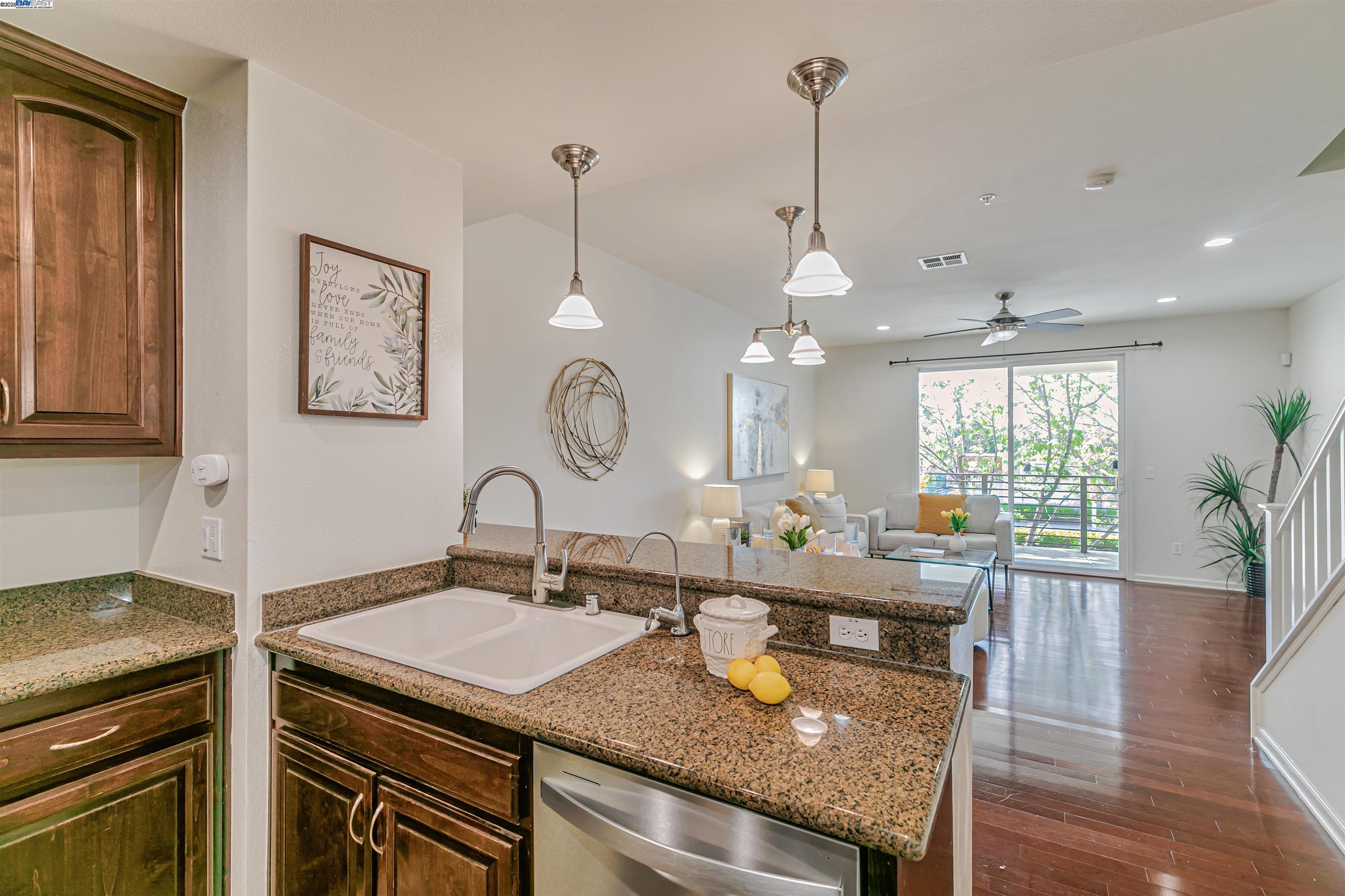 Photo #6: 41094883 Listing: Photo #6