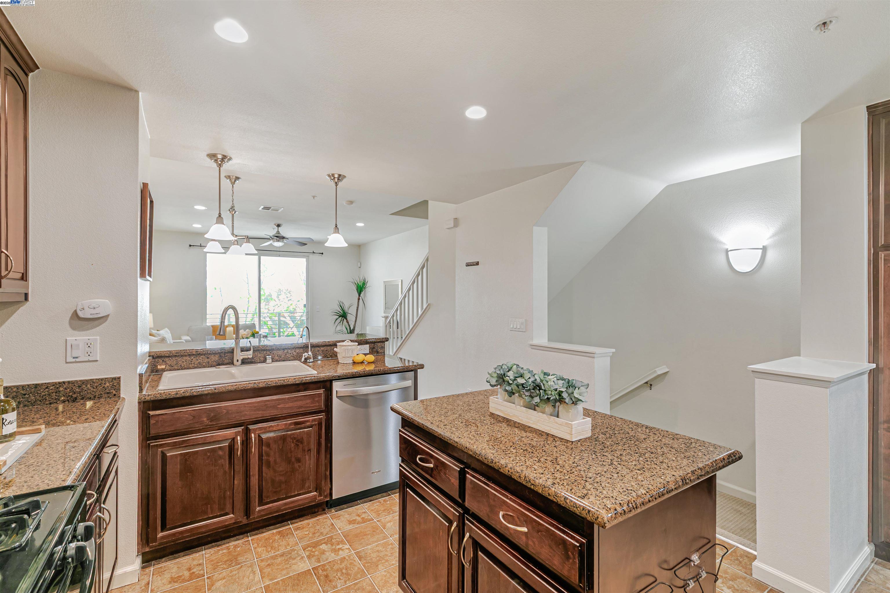 Photo #7: 41094883 Listing: Photo #7
