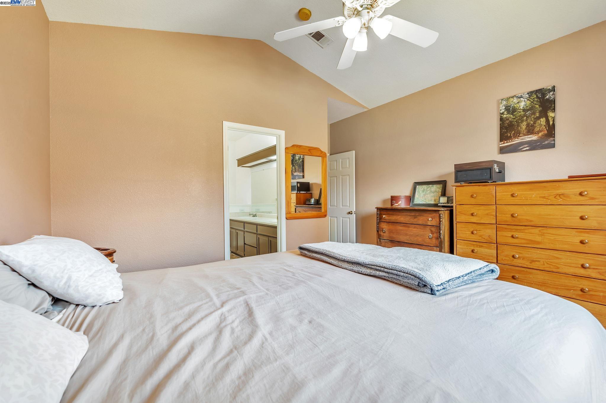 Detail Gallery Image 19 of 50 For 848 La Cresta Ct, Los Banos,  CA 93635 - 3 Beds | 2 Baths