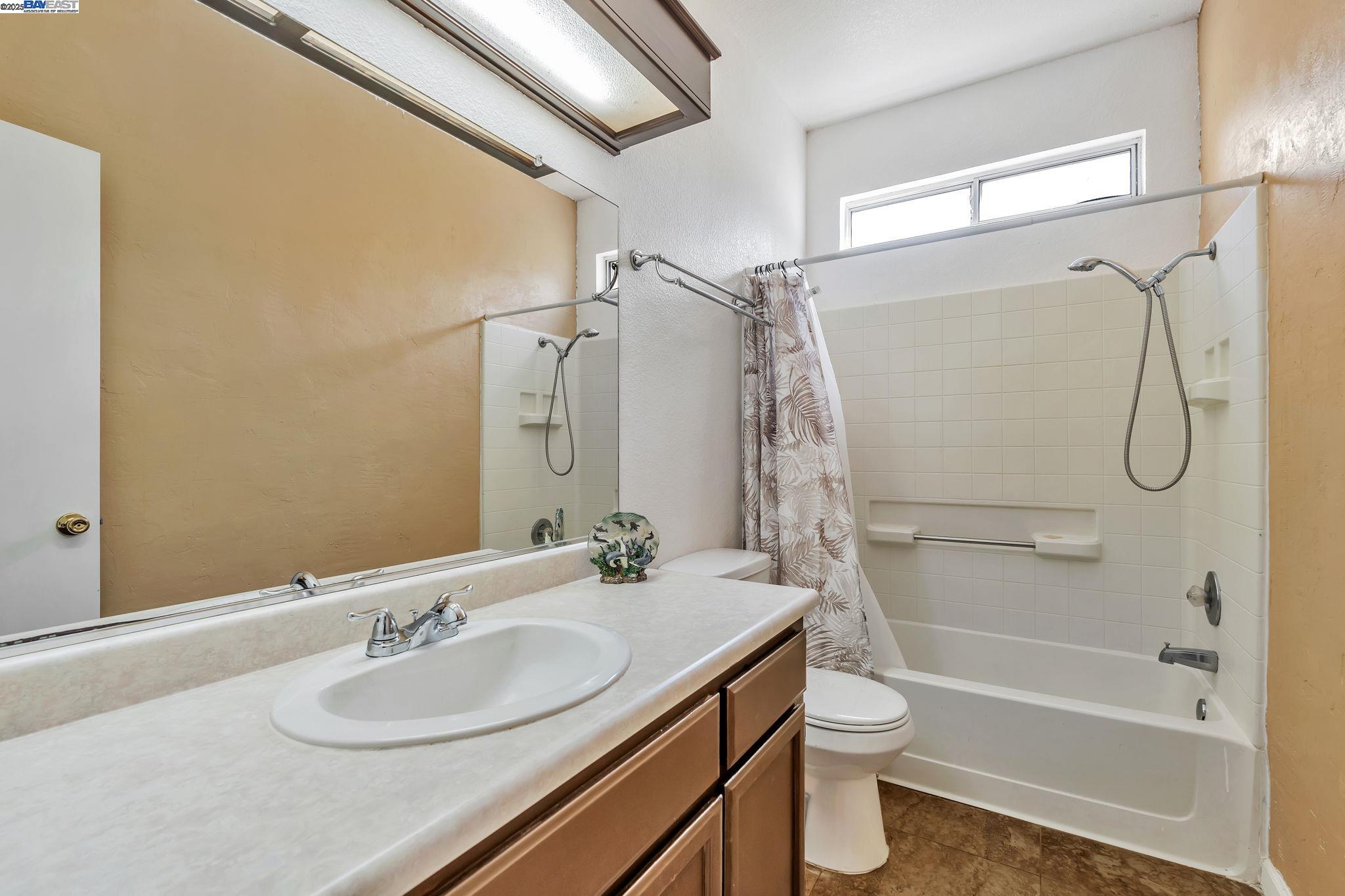 Detail Gallery Image 30 of 50 For 848 La Cresta Ct, Los Banos,  CA 93635 - 3 Beds | 2 Baths