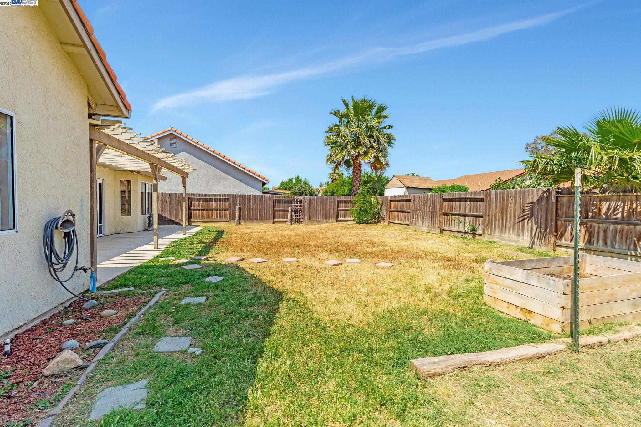 Detail Gallery Image 36 of 50 For 848 La Cresta Ct, Los Banos,  CA 93635 - 3 Beds | 2 Baths