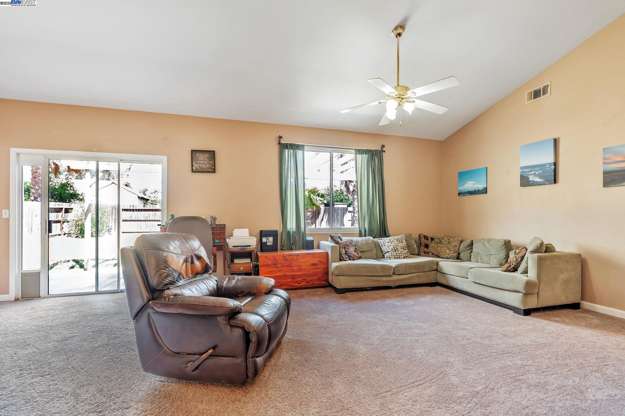 Detail Gallery Image 10 of 50 For 848 La Cresta Ct, Los Banos,  CA 93635 - 3 Beds | 2 Baths
