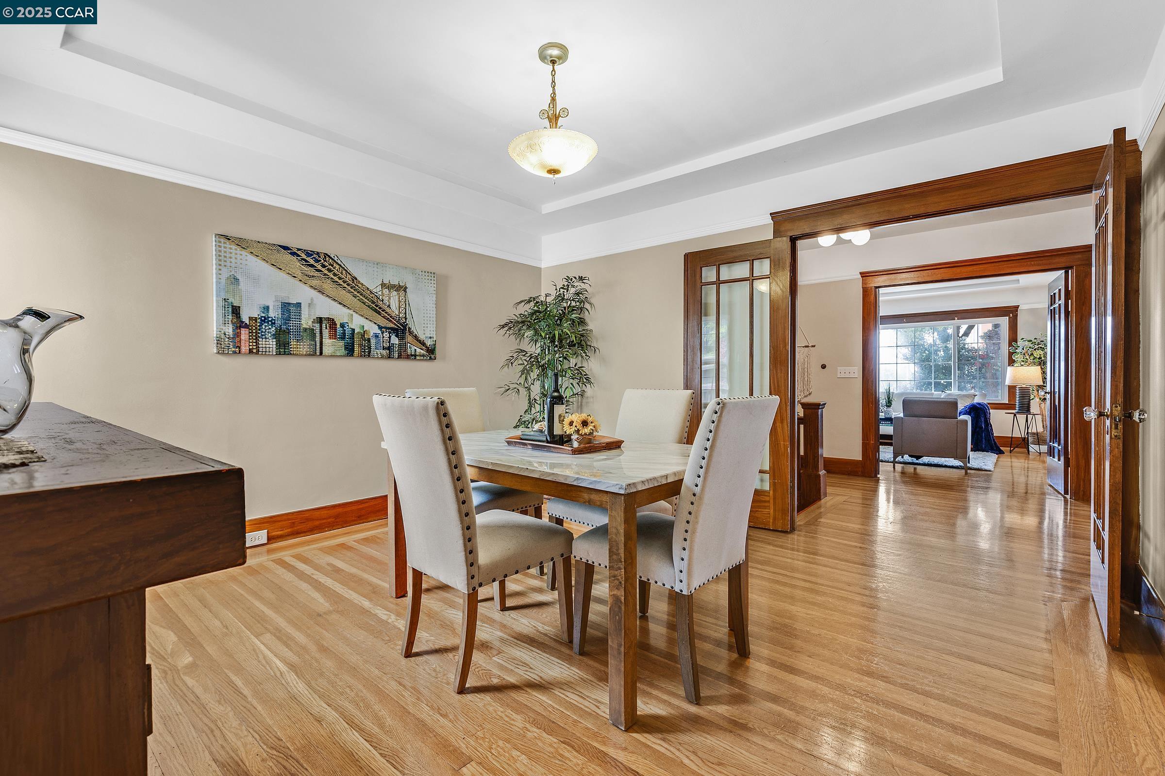 Detail Gallery Image 12 of 28 For 504 Monterey Blvd, San Francisco,  CA 94127 - 4 Beds | 2 Baths