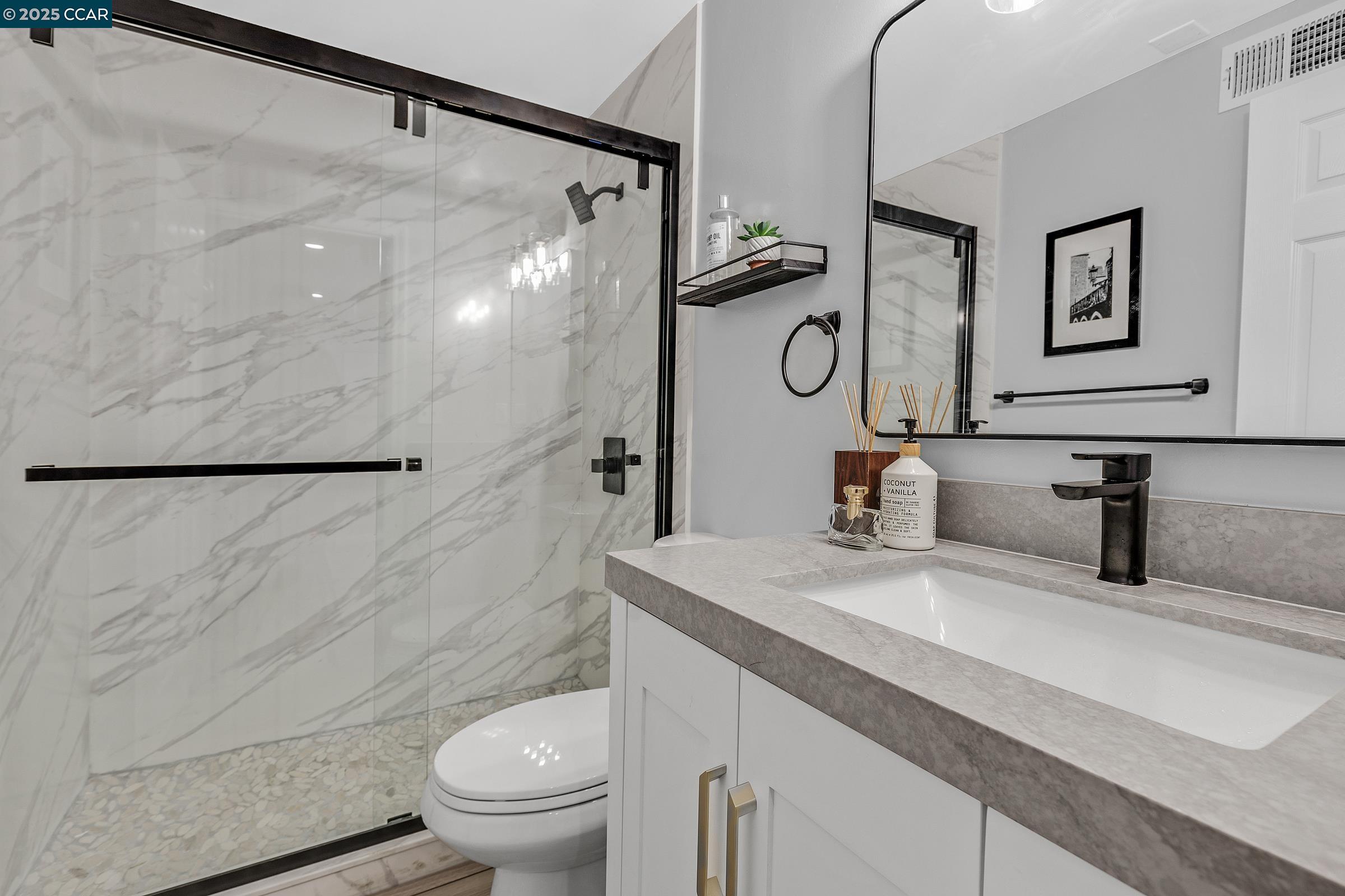 Detail Gallery Image 7 of 28 For 504 Monterey Blvd, San Francisco,  CA 94127 - 4 Beds | 2 Baths