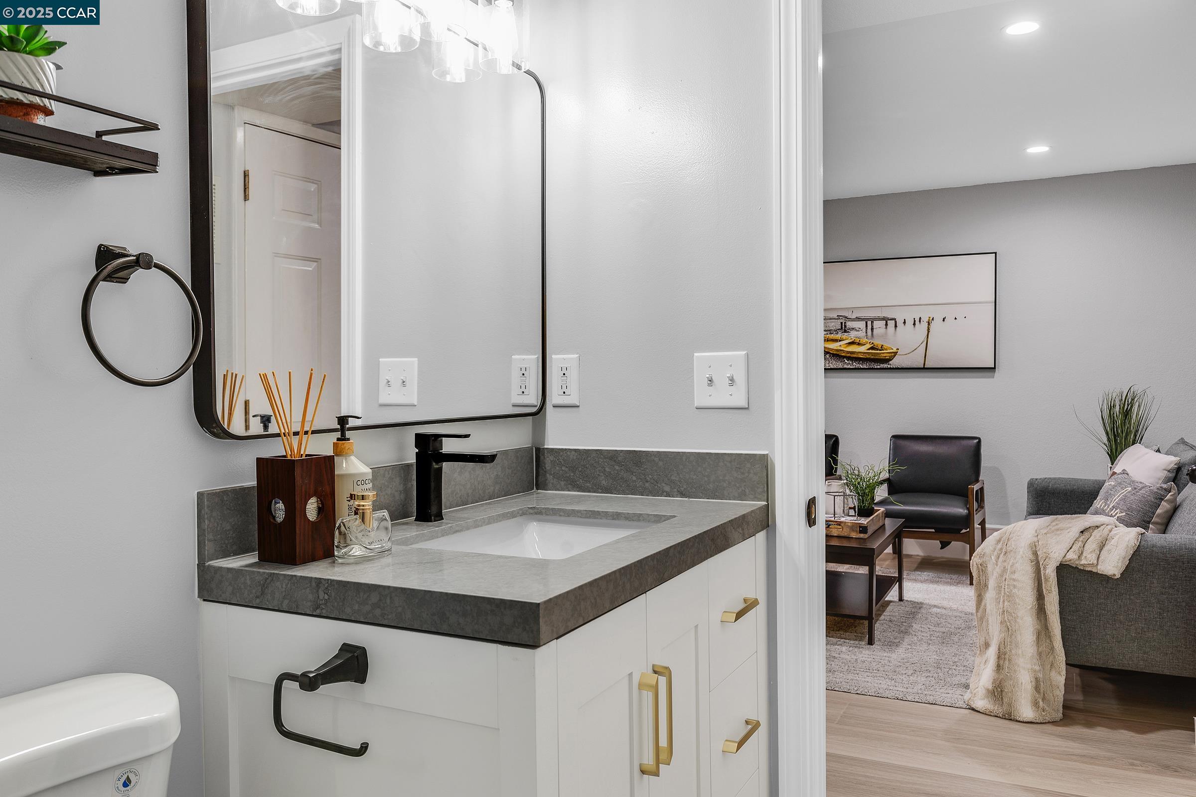 Detail Gallery Image 8 of 28 For 504 Monterey Blvd, San Francisco,  CA 94127 - 4 Beds | 2 Baths