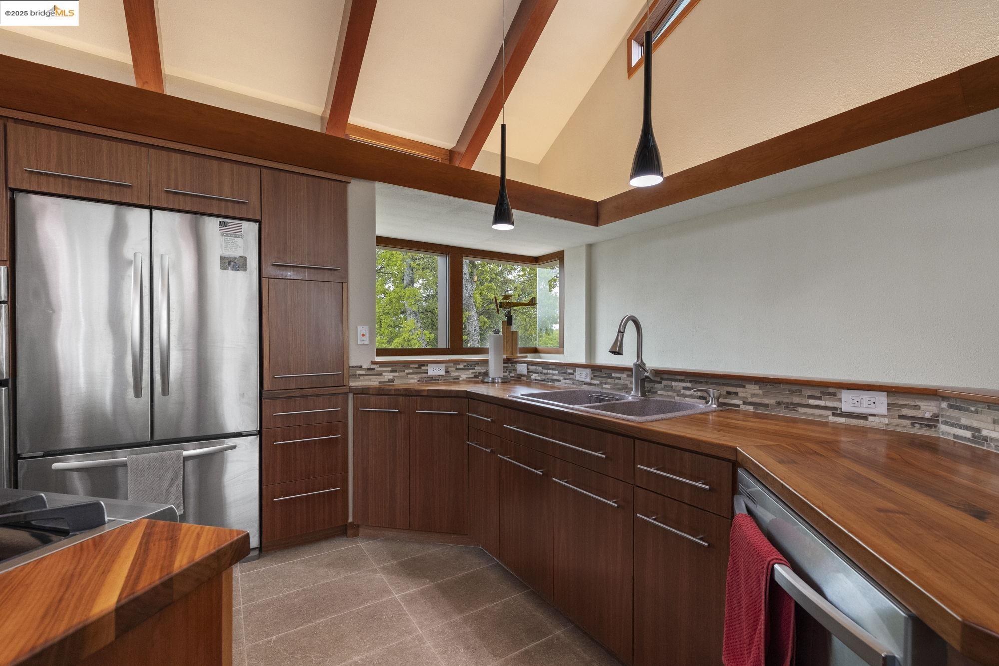 Detail Gallery Image 18 of 60 For 20821 Hemlock Street, Groveland,  CA 95321-9383 - 4 Beds | 3/1 Baths