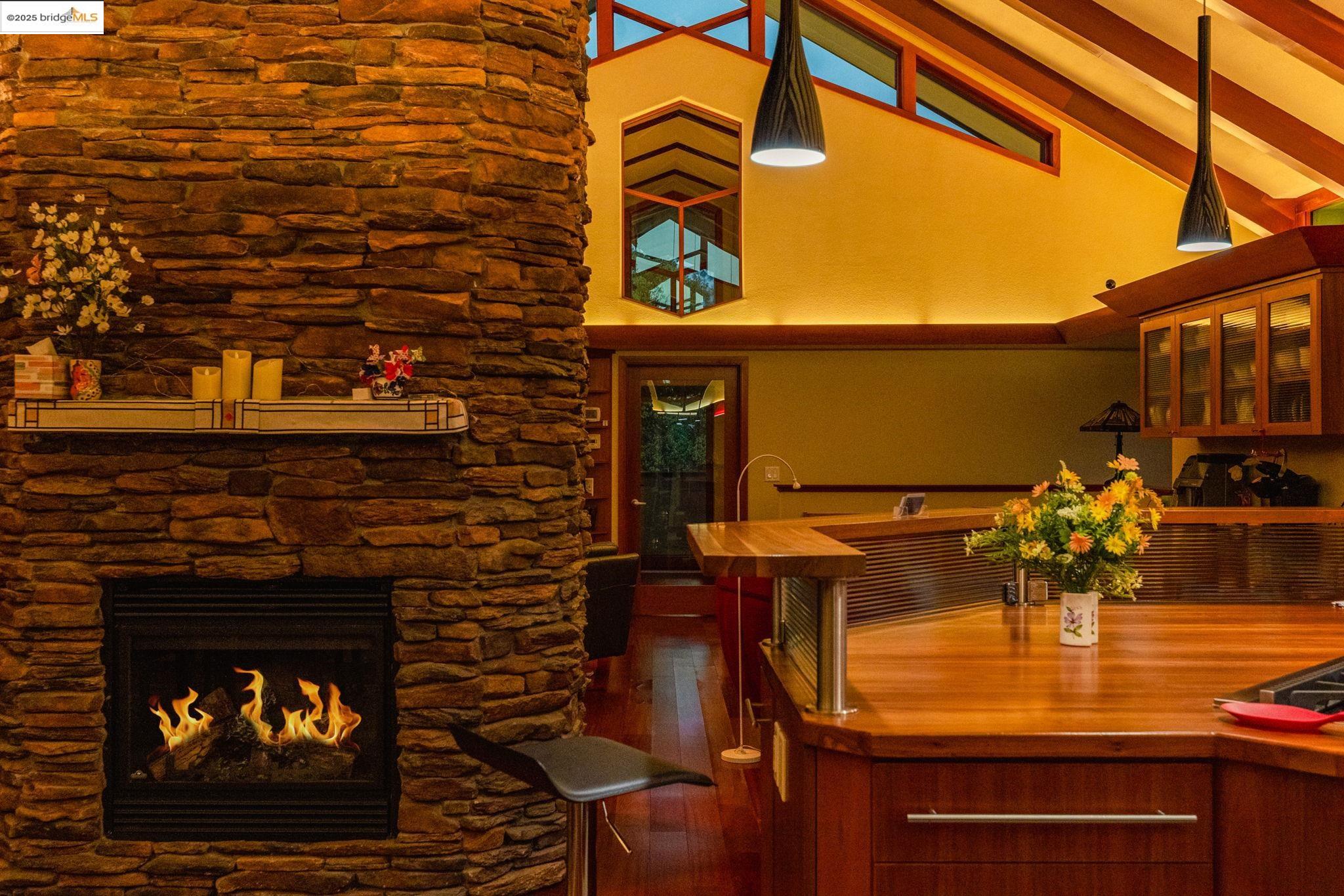 Detail Gallery Image 6 of 60 For 20821 Hemlock Street, Groveland,  CA 95321-9383 - 4 Beds | 3/1 Baths