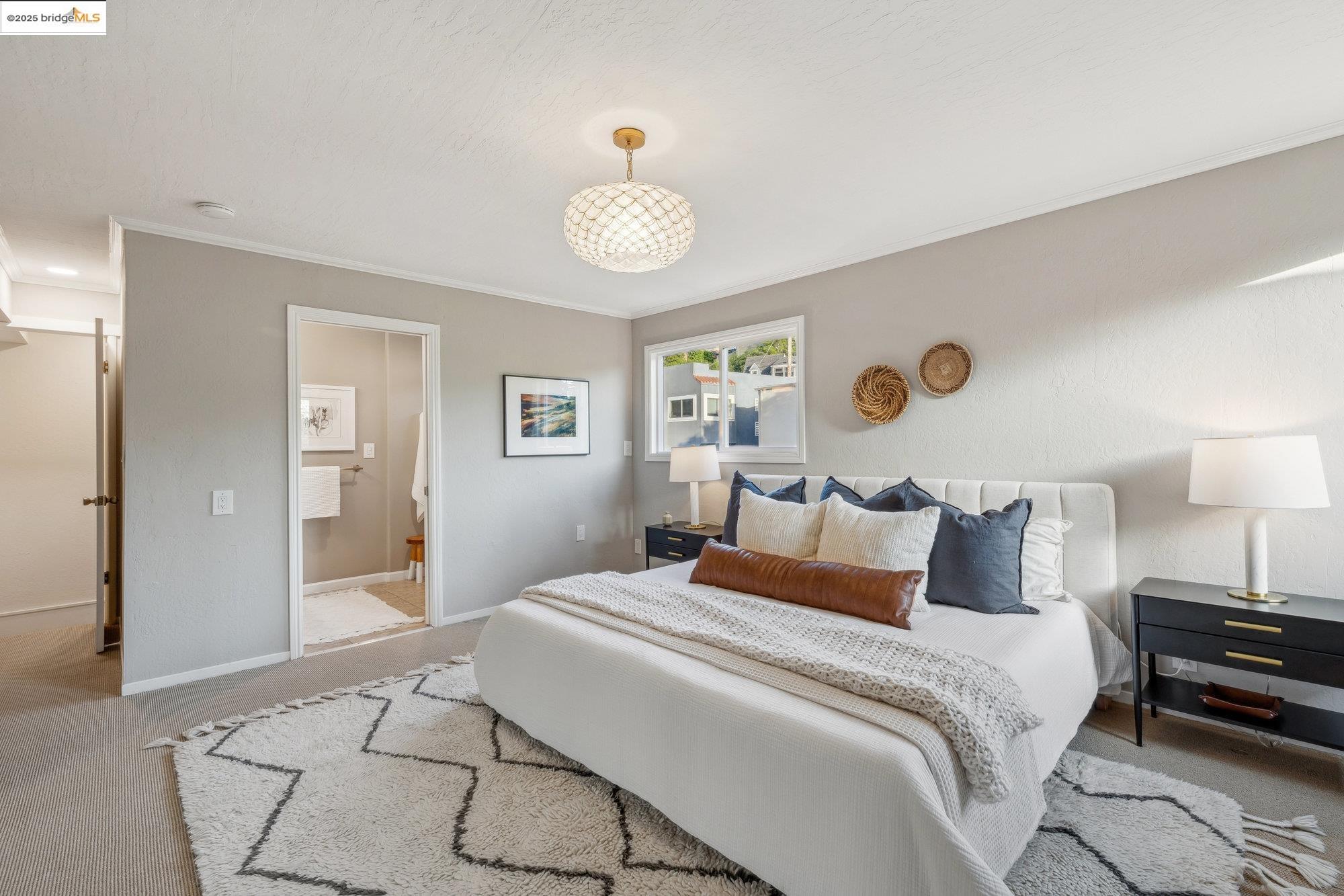 Detail Gallery Image 24 of 41 For 1265 Holman Rd., Oakland,  CA 94610 - 3 Beds | 3 Baths