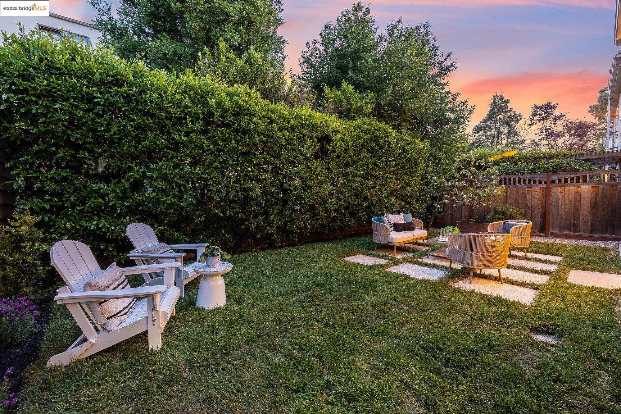 Detail Gallery Image 38 of 41 For 1265 Holman Rd., Oakland,  CA 94610 - 3 Beds | 3 Baths