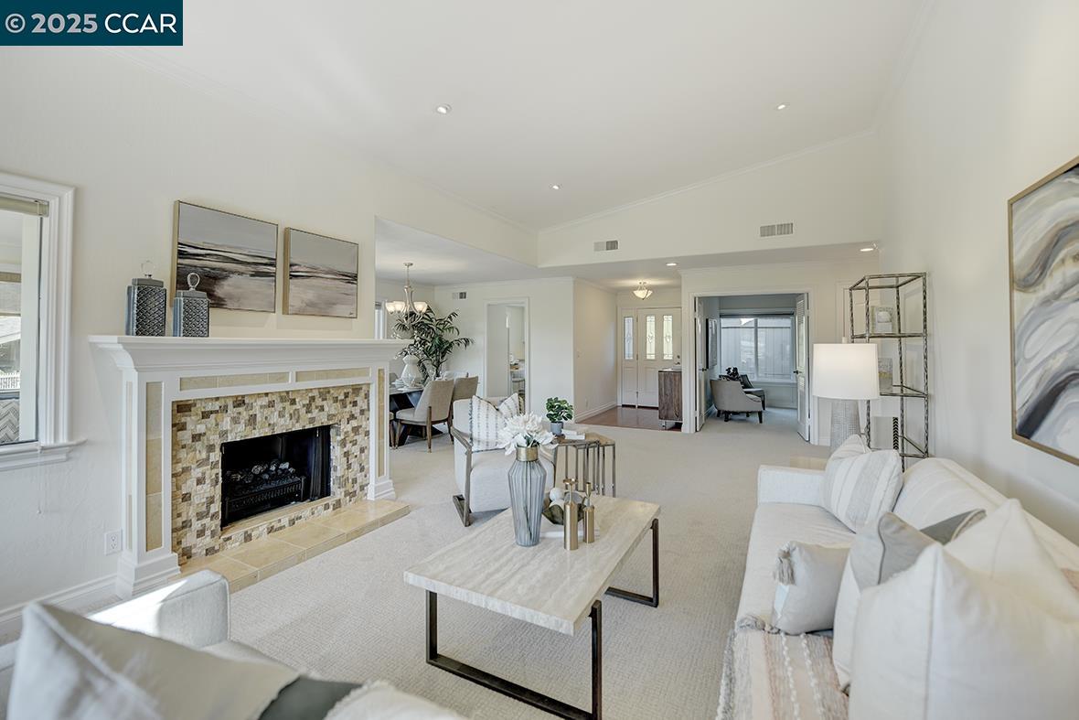 Detail Gallery Image 11 of 28 For 3258 Rossmoor Pkwy #3,  Walnut Creek,  CA 94595 - 2 Beds | 2 Baths