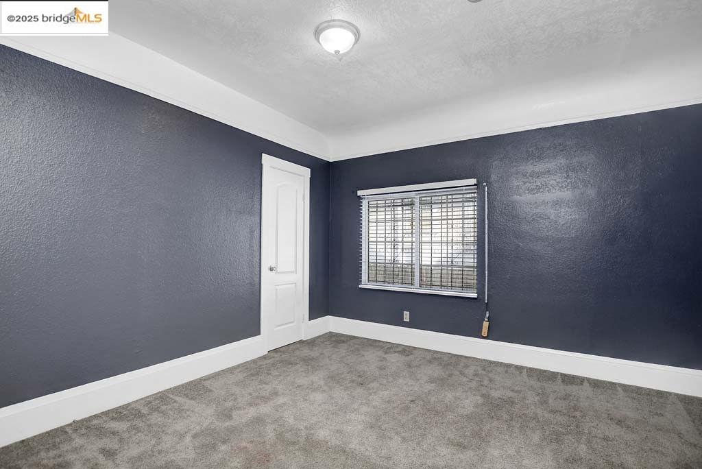 Detail Gallery Image 15 of 28 For 5540 E 17th St, Oakland,  CA 94621 - 3 Beds | 2 Baths