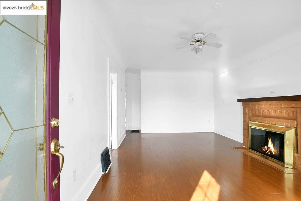 Detail Gallery Image 6 of 28 For 5540 E 17th St, Oakland,  CA 94621 - 3 Beds | 2 Baths