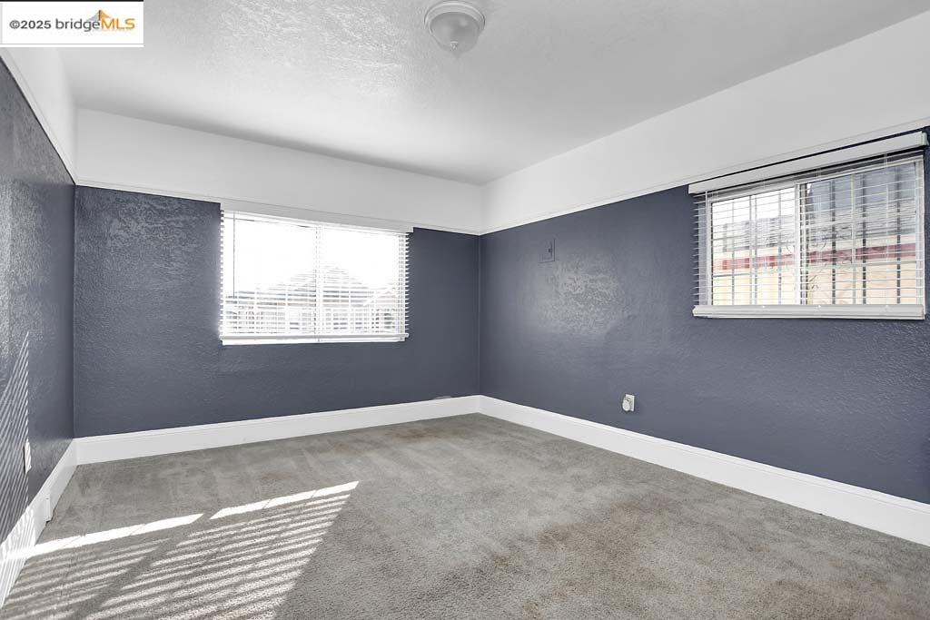 Detail Gallery Image 10 of 28 For 5540 E 17th St, Oakland,  CA 94621 - 3 Beds | 2 Baths