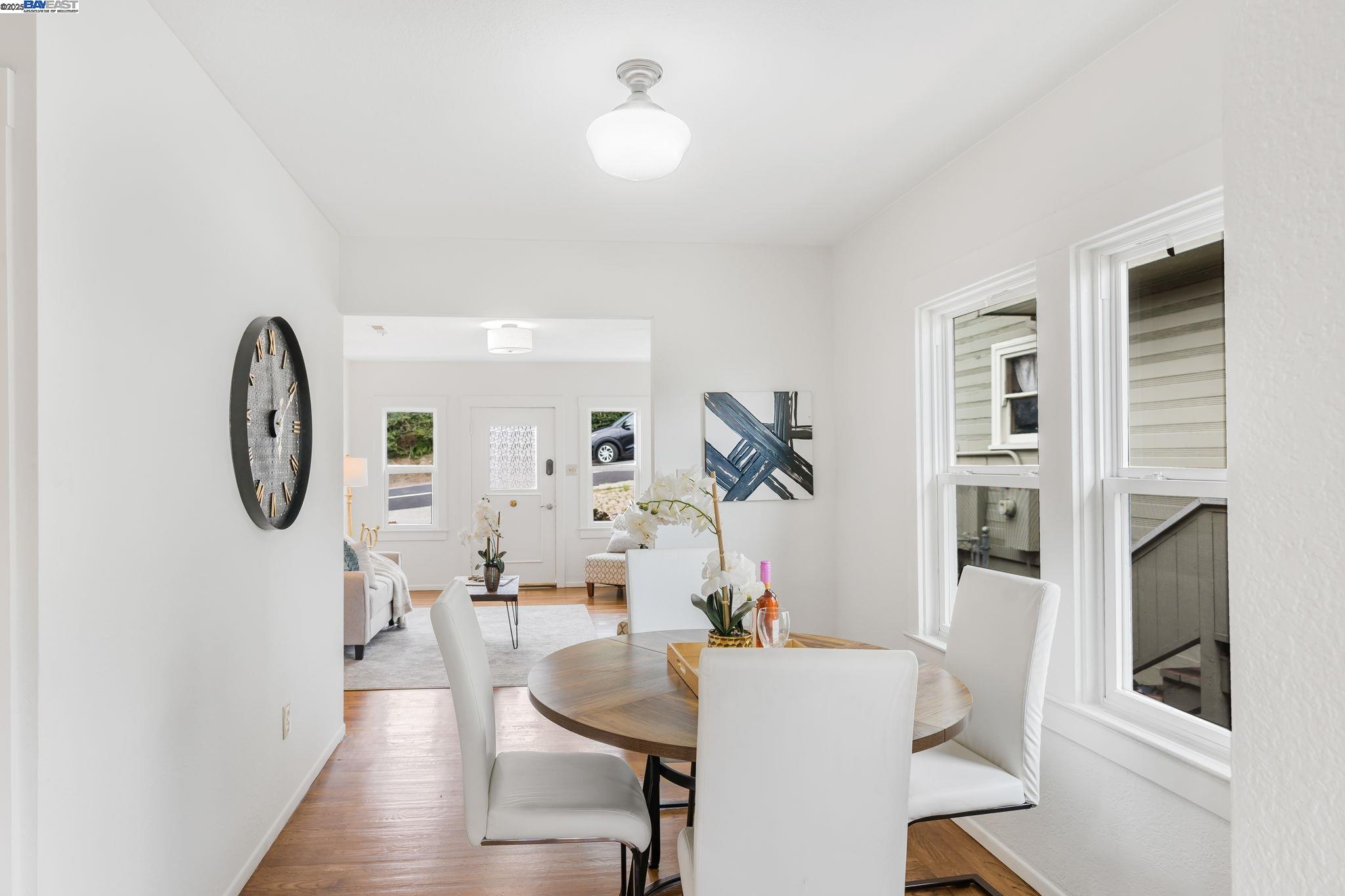 Detail Gallery Image 19 of 60 For 812 Washington Ave, Albany,  CA 94706 - 4 Beds | 2/1 Baths