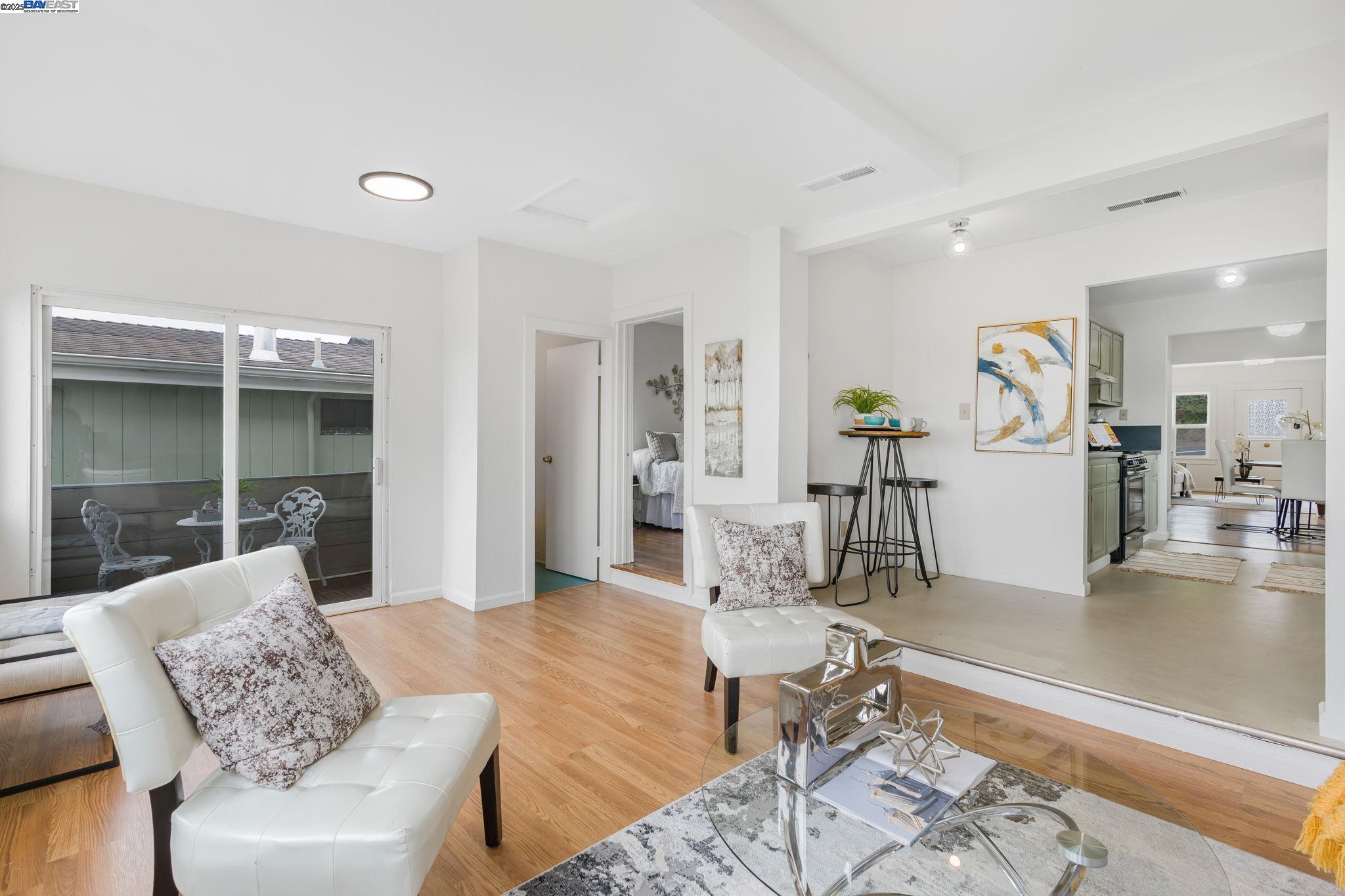 Detail Gallery Image 25 of 60 For 812 Washington Ave, Albany,  CA 94706 - 4 Beds | 2/1 Baths