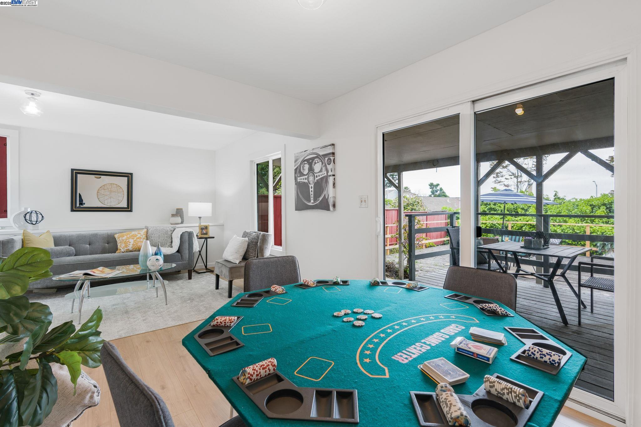 Detail Gallery Image 45 of 60 For 812 Washington Ave, Albany,  CA 94706 - 4 Beds | 2/1 Baths