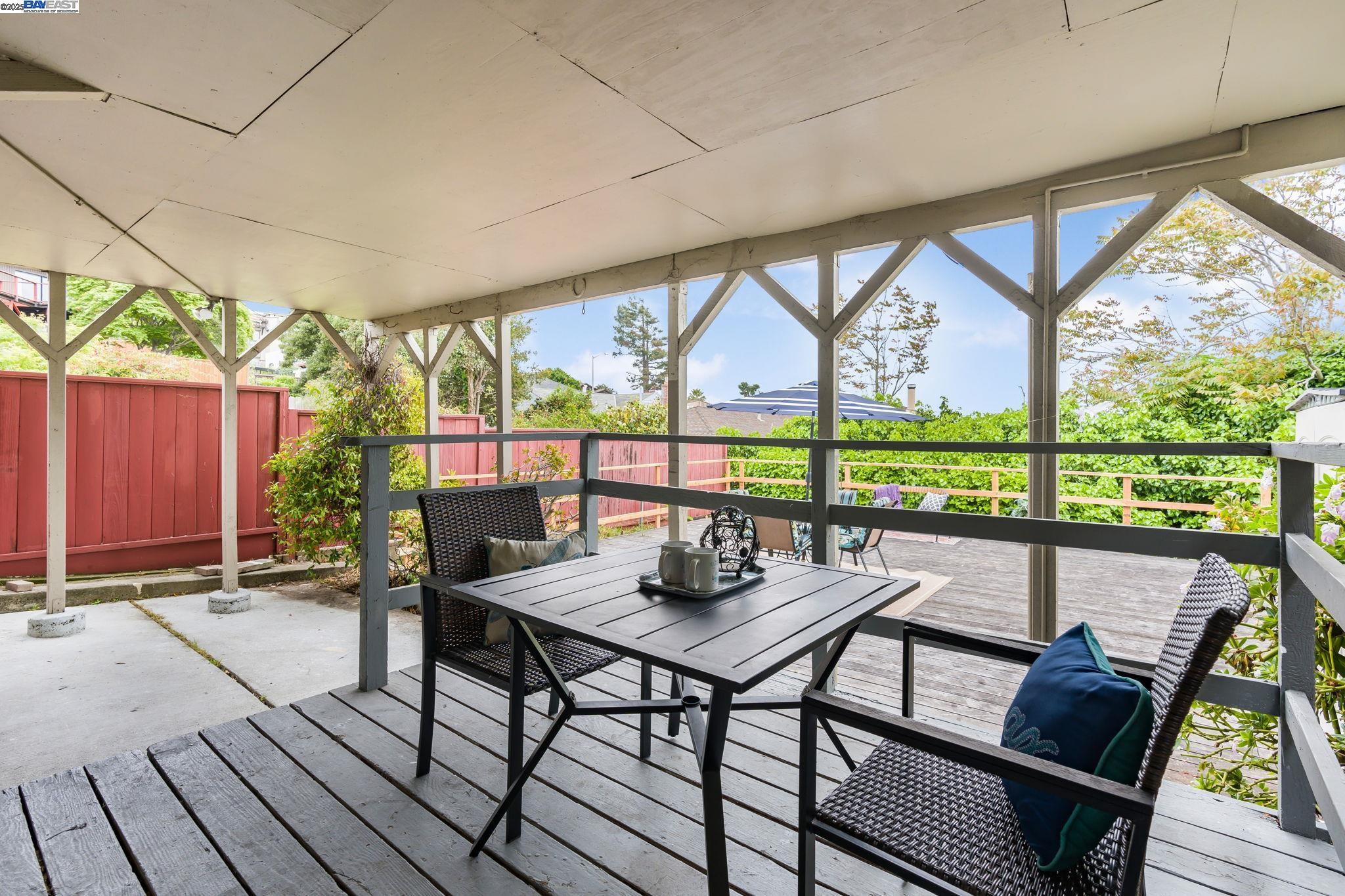 Detail Gallery Image 46 of 60 For 812 Washington Ave, Albany,  CA 94706 - 4 Beds | 2/1 Baths