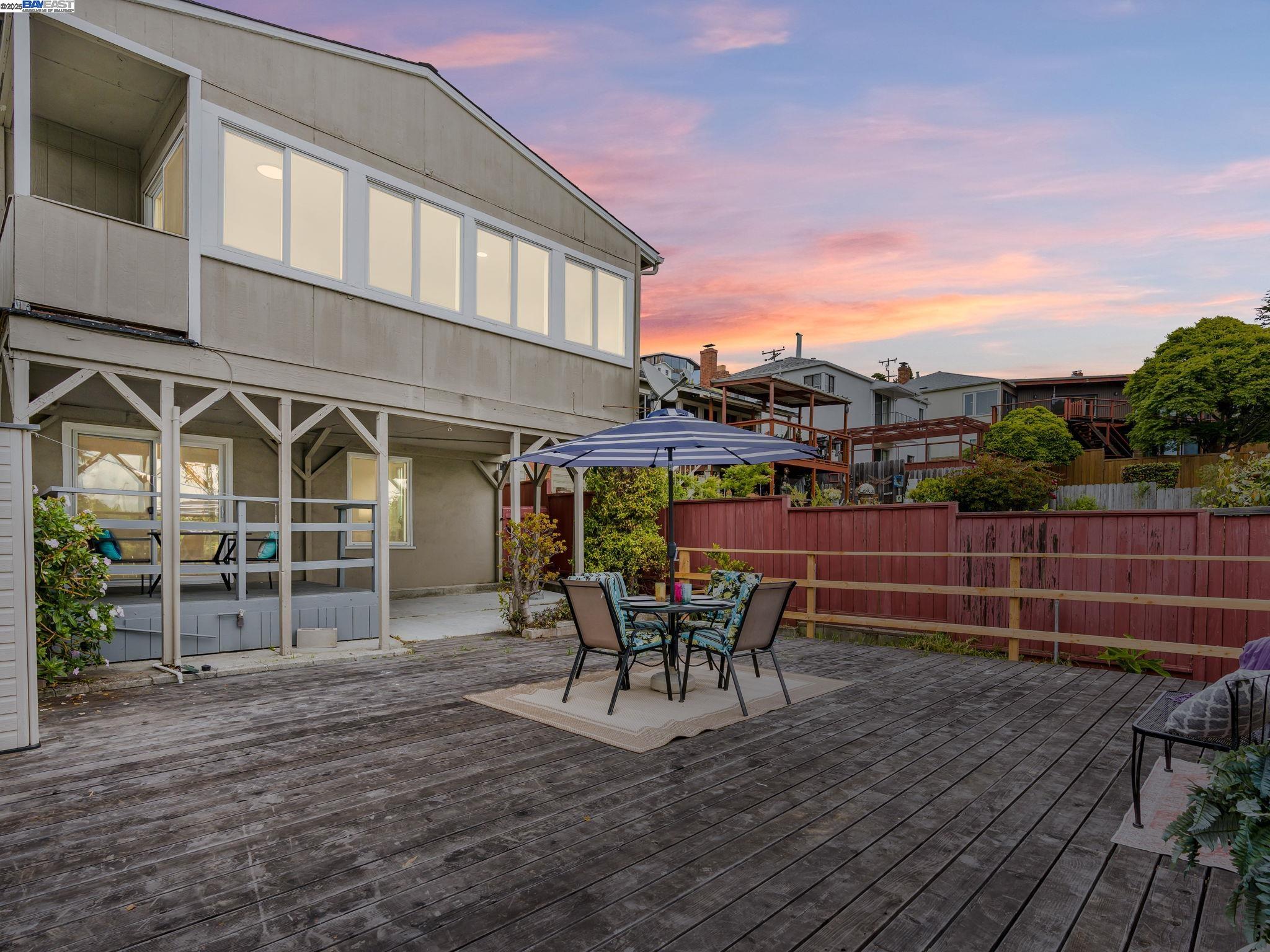 Detail Gallery Image 59 of 60 For 812 Washington Ave, Albany,  CA 94706 - 4 Beds | 2/1 Baths
