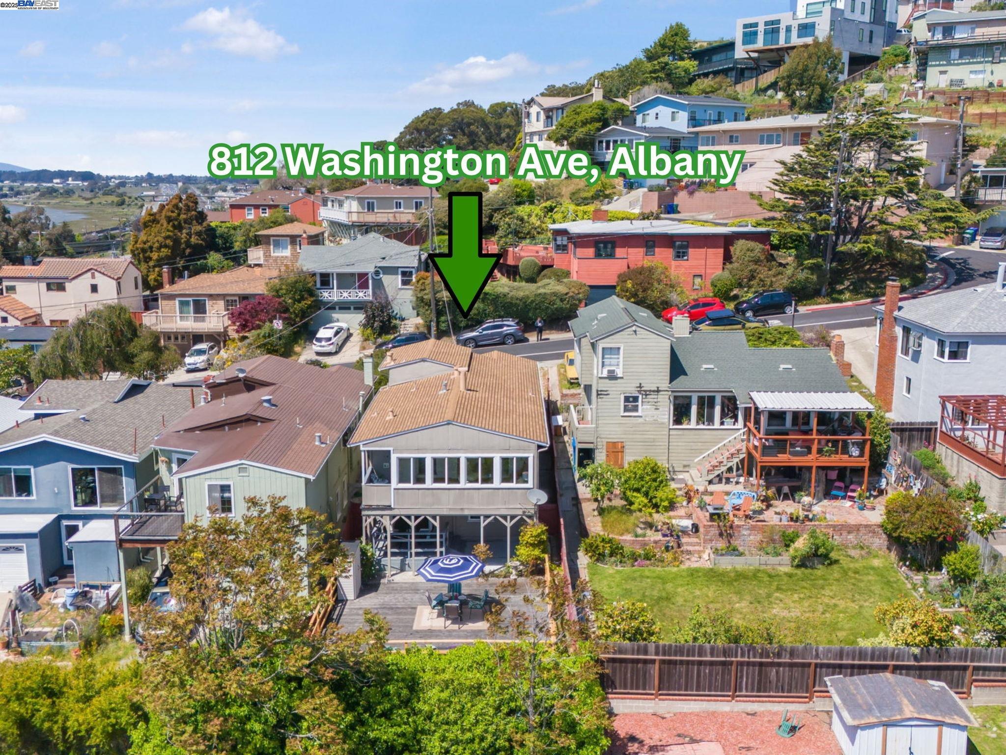 Detail Gallery Image 8 of 60 For 812 Washington Ave, Albany,  CA 94706 - 4 Beds | 2/1 Baths
