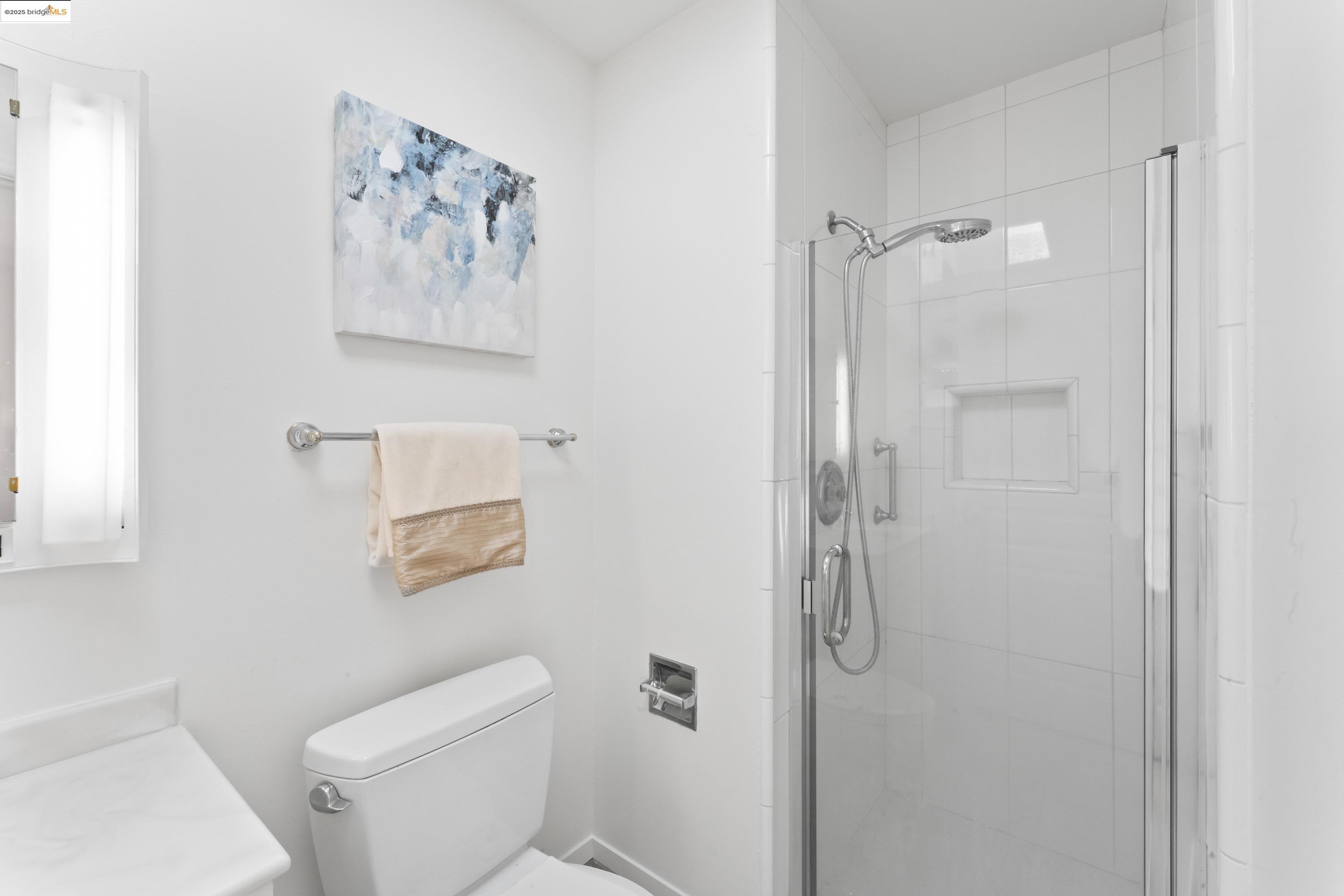 Detail Gallery Image 16 of 31 For 2305 Marlin Court, Pinole,  CA 94564 - 3 Beds | 2 Baths