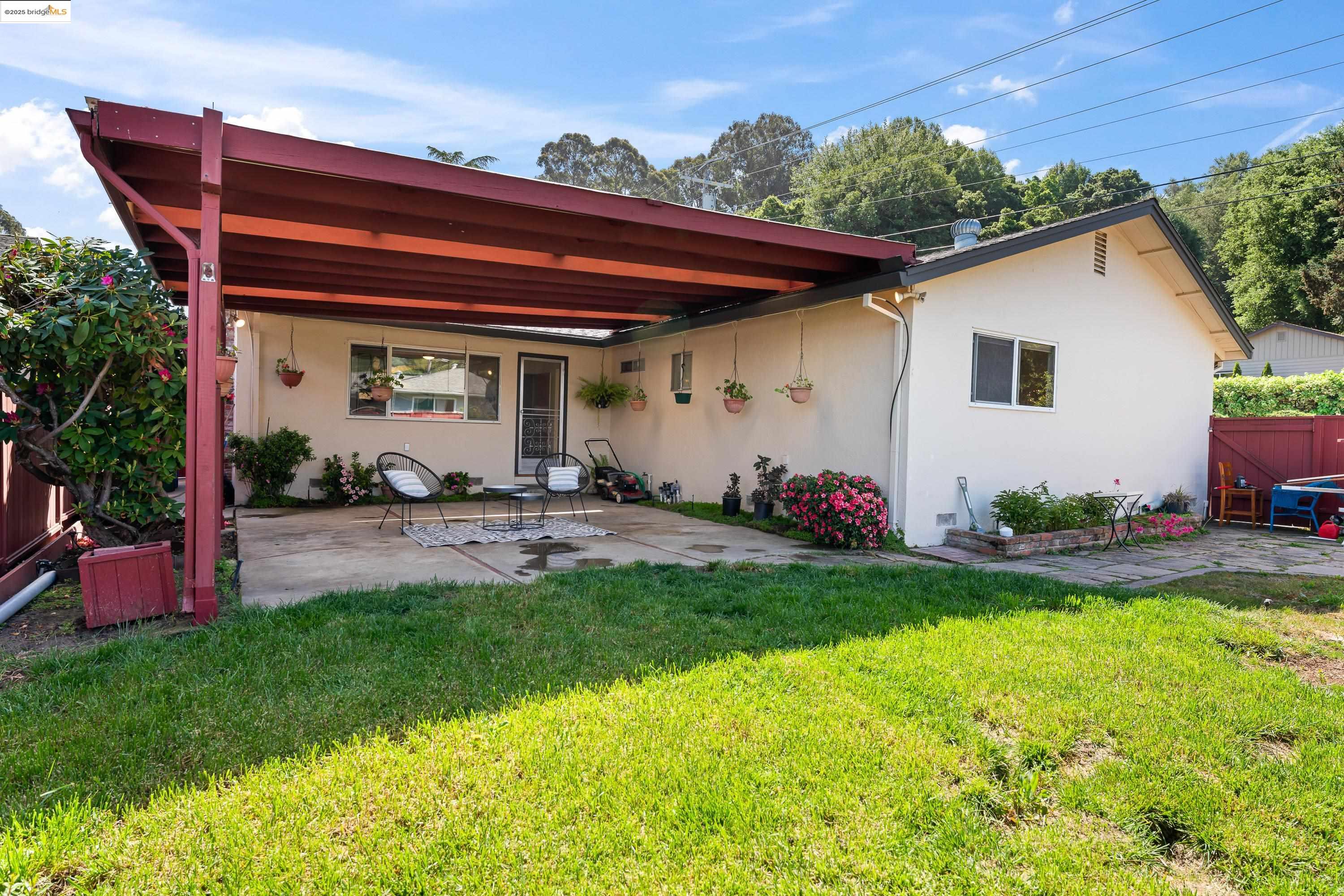 Detail Gallery Image 28 of 31 For 2305 Marlin Court, Pinole,  CA 94564 - 3 Beds | 2 Baths