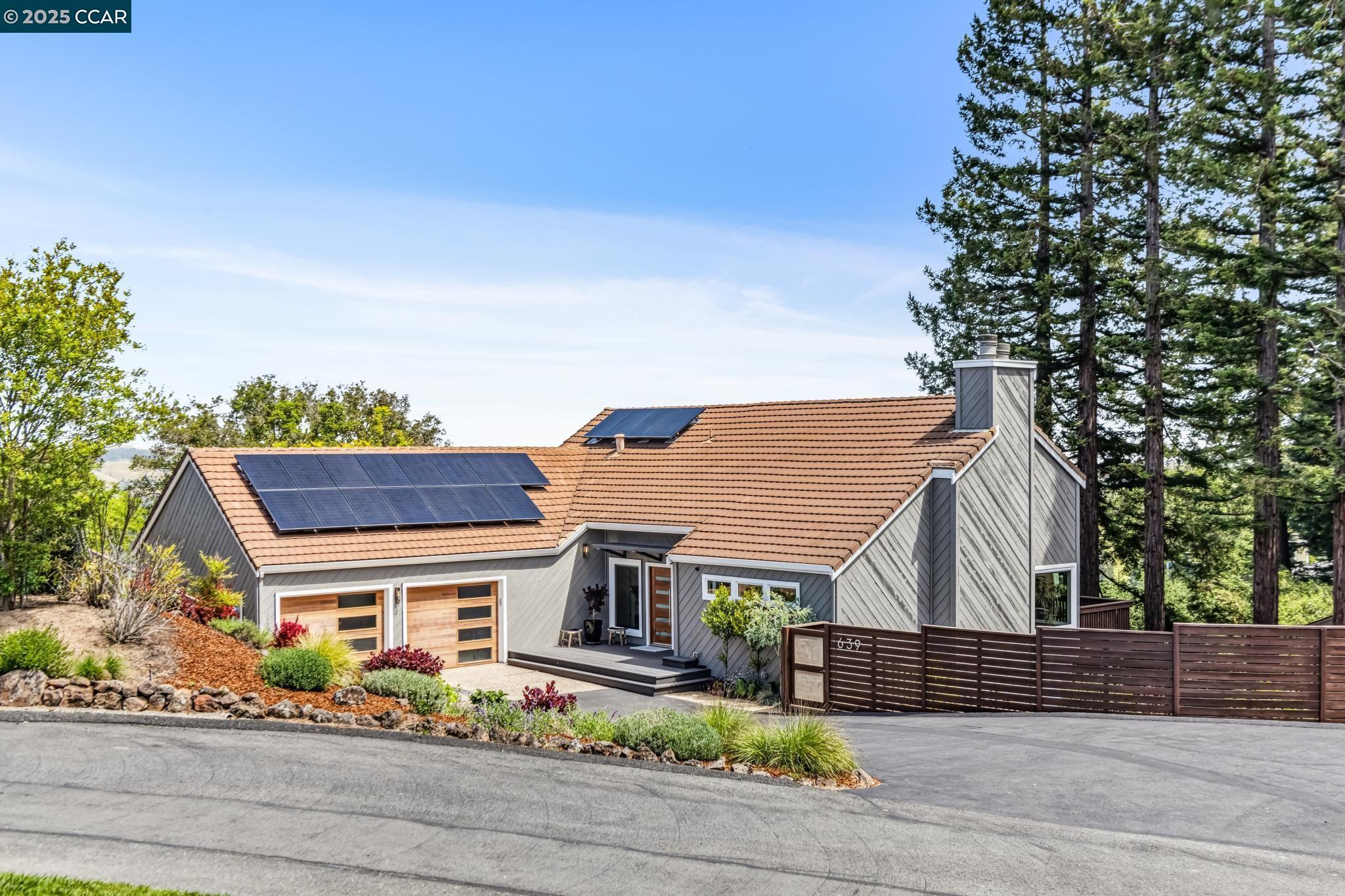 Detail Gallery Image 1 of 1 For 639 Sky Hy Circle, Lafayette,  CA 94549 - 5 Beds | 3/1 Baths