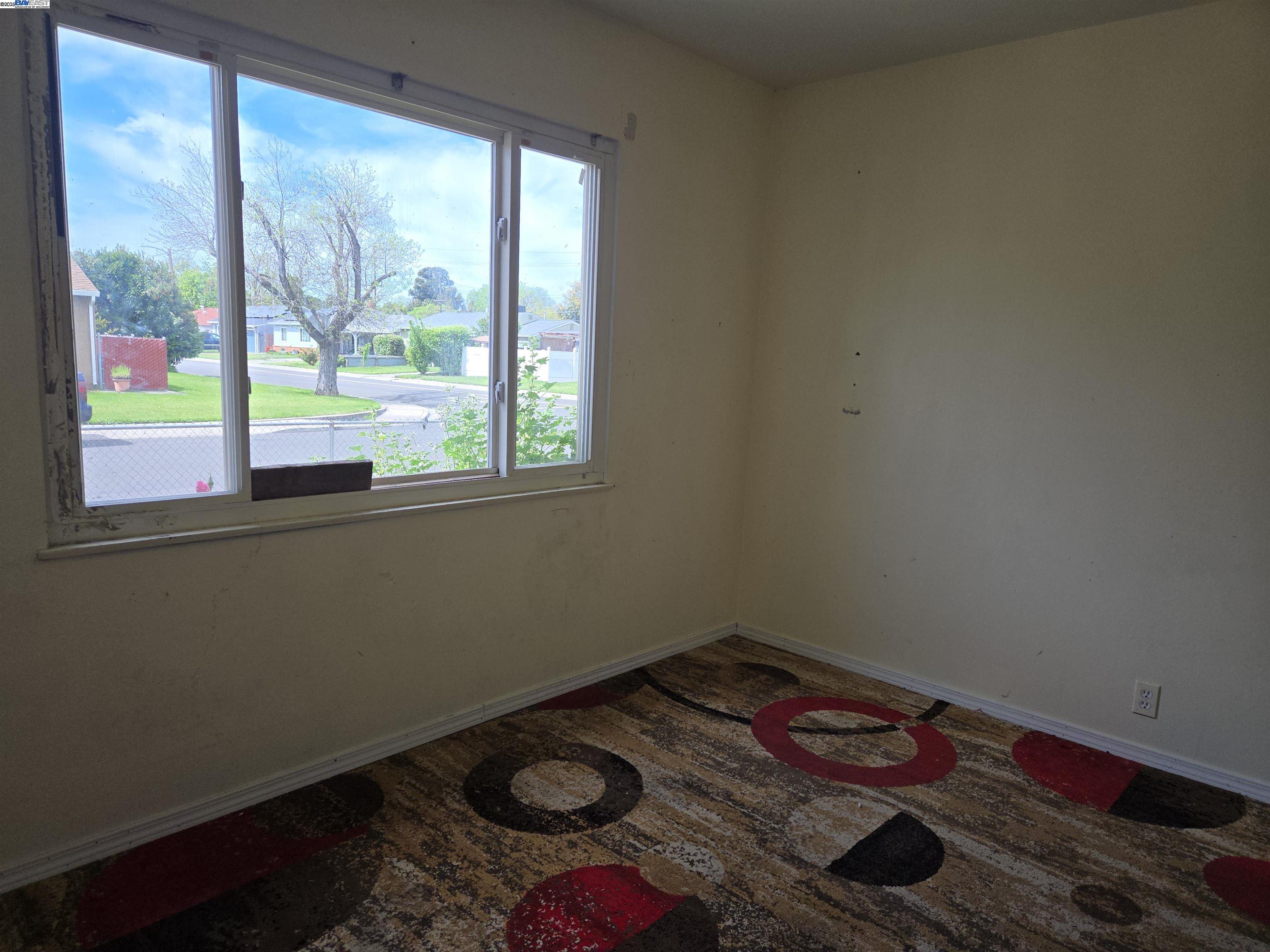 Detail Gallery Image 7 of 12 For 3832 Marine Ave, Stockton,  CA 95204 - 3 Beds | 1 Baths