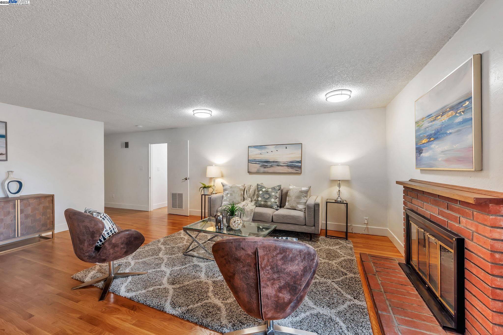 Detail Gallery Image 12 of 54 For 31300 Chicoine Ave, Hayward,  CA 94544 - 5 Beds | 4 Baths