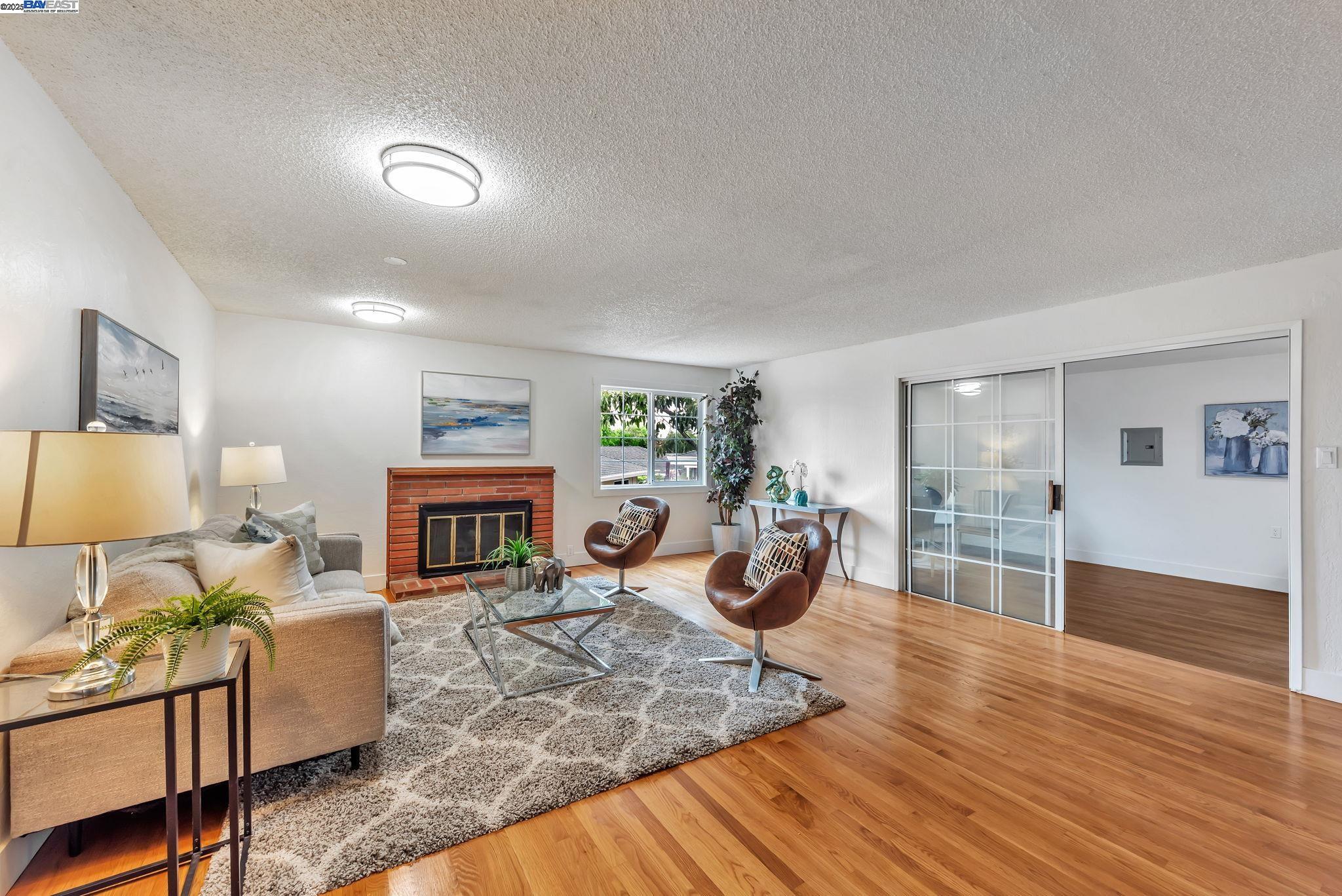 Detail Gallery Image 15 of 54 For 31300 Chicoine Ave, Hayward,  CA 94544 - 5 Beds | 4 Baths