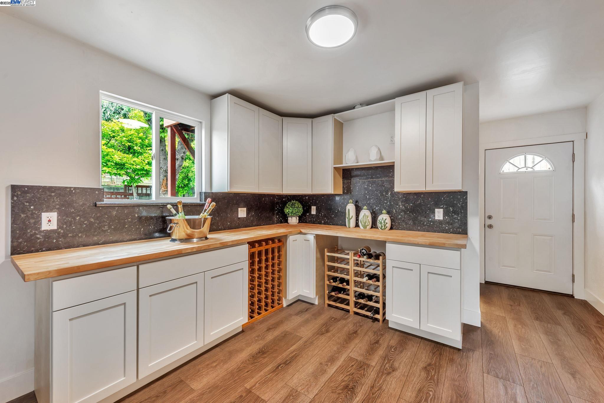 Detail Gallery Image 23 of 54 For 31300 Chicoine Ave, Hayward,  CA 94544 - 5 Beds | 4 Baths