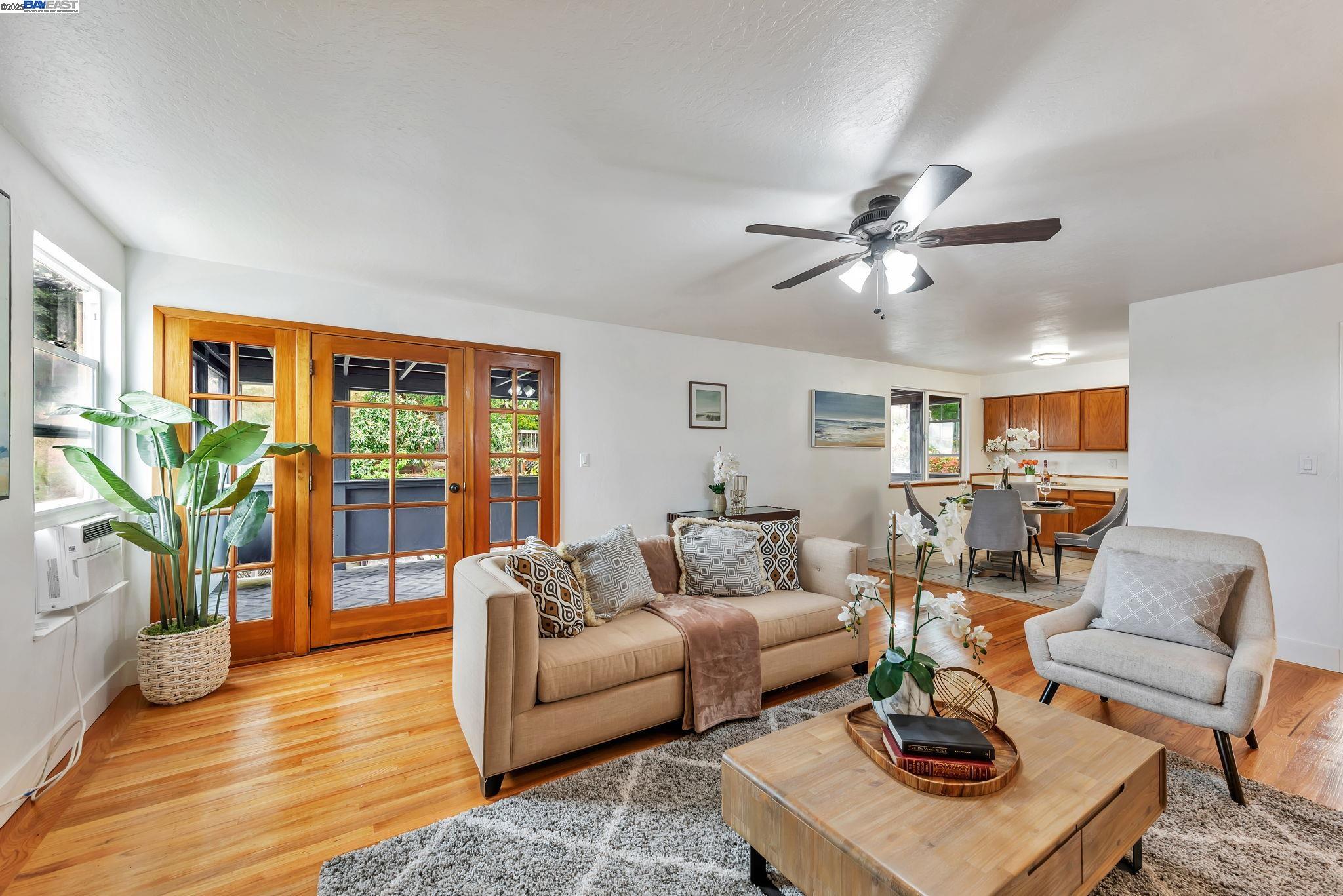 Detail Gallery Image 9 of 54 For 31300 Chicoine Ave, Hayward,  CA 94544 - 5 Beds | 4 Baths