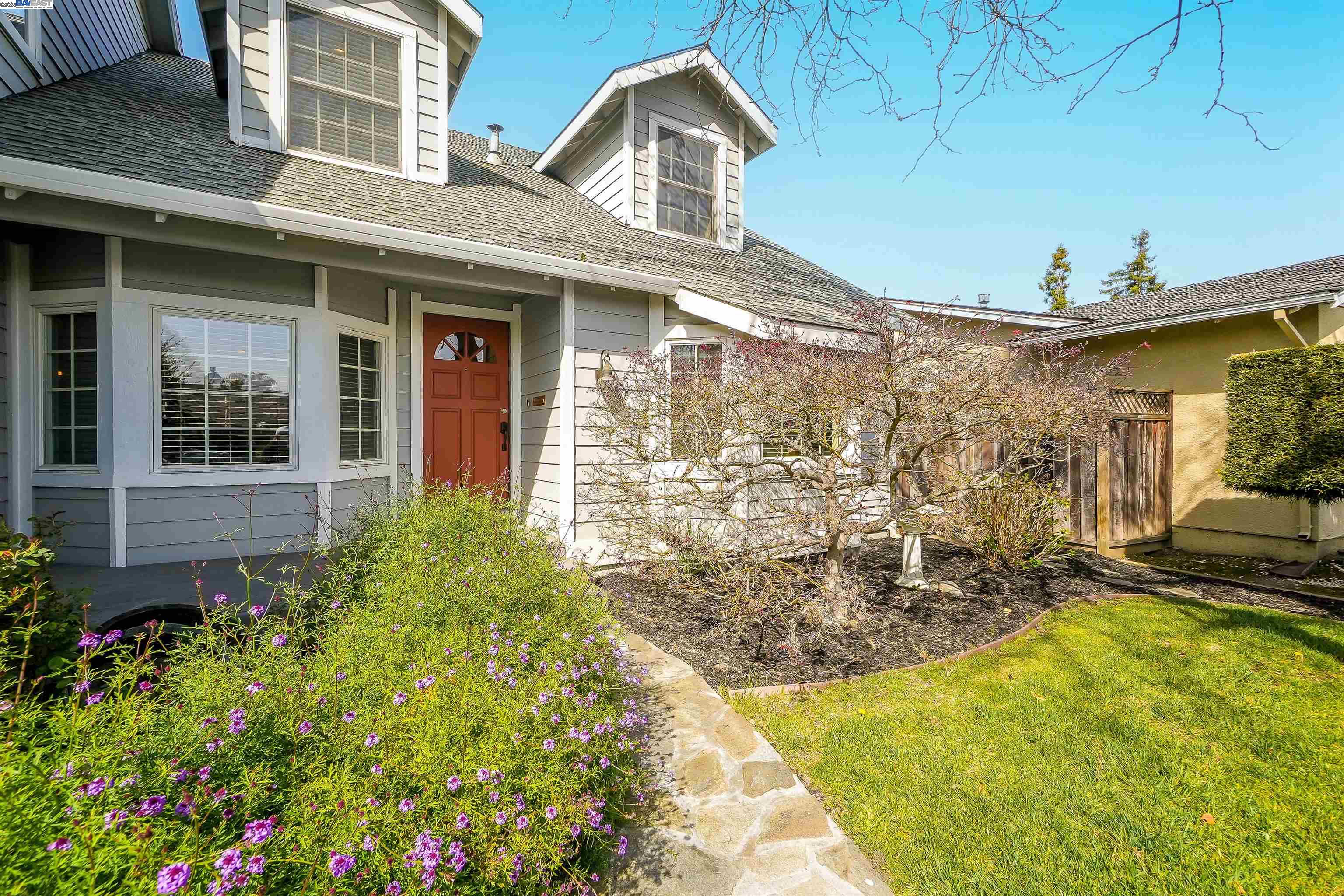Detail Gallery Image 2 of 34 For 3232 Flemington Ct, Pleasanton,  CA 94588 - 3 Beds | 3 Baths