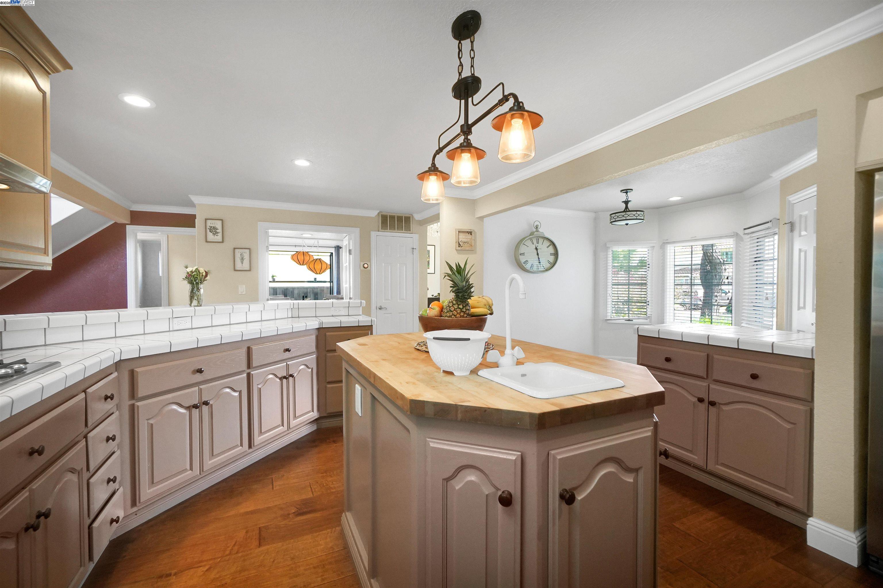 Detail Gallery Image 16 of 34 For 3232 Flemington Ct, Pleasanton,  CA 94588 - 3 Beds | 3 Baths