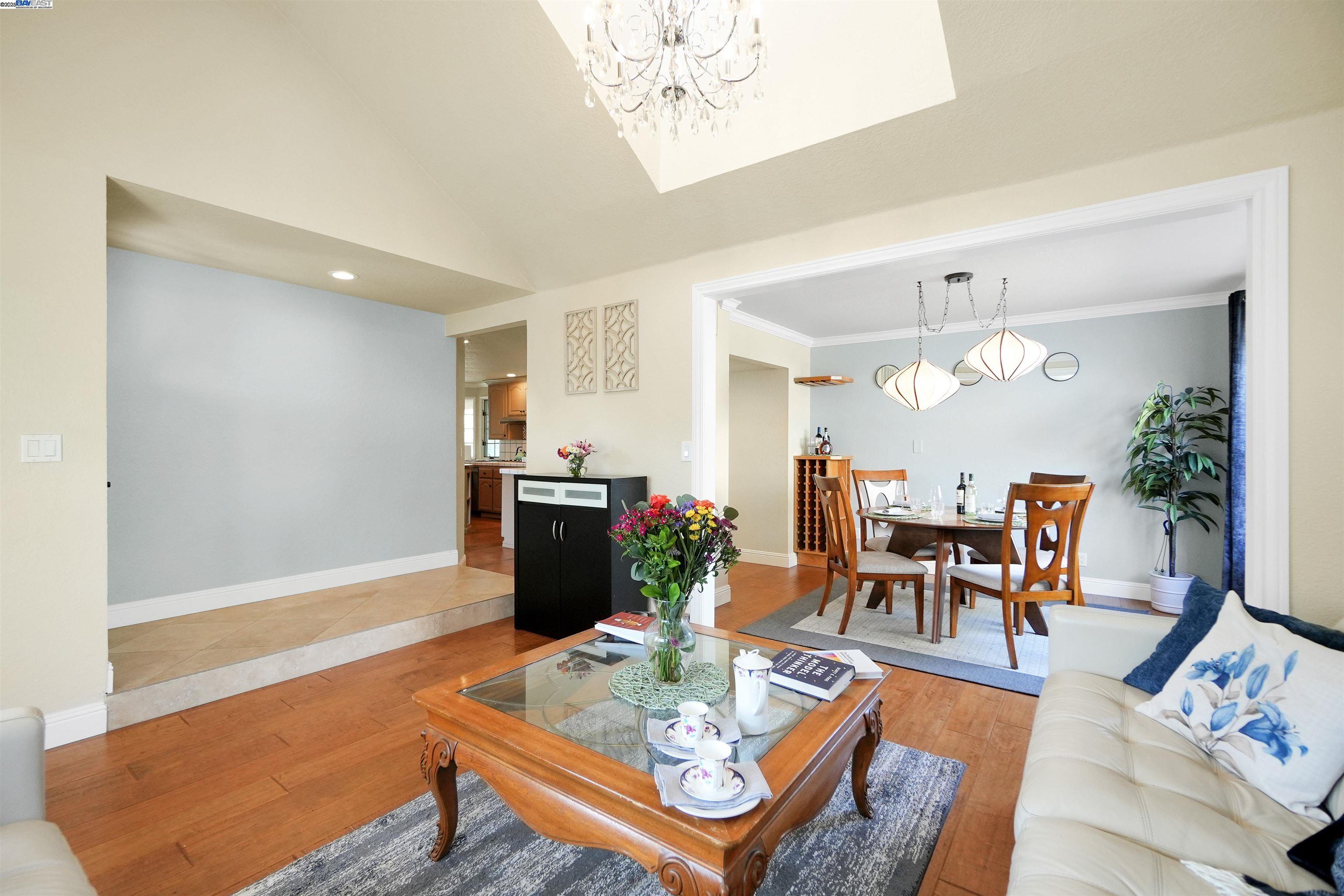 Detail Gallery Image 10 of 34 For 3232 Flemington Ct, Pleasanton,  CA 94588 - 3 Beds | 3 Baths