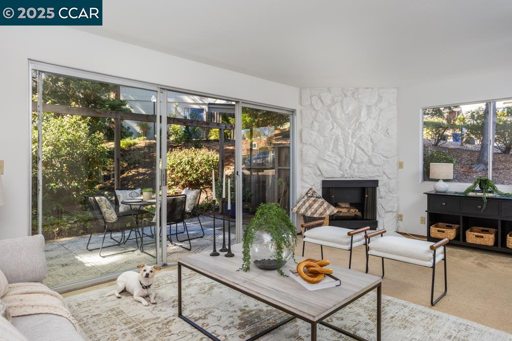 More Details about MLS # 41094910 : 1769 HOLLAND CIR