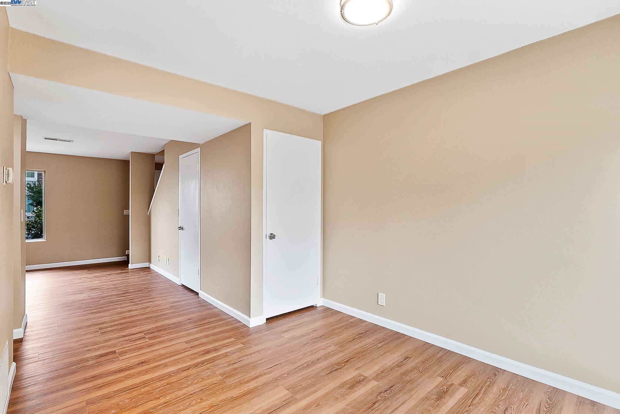 Detail Gallery Image 16 of 37 For 3300 Northwood Dr Unit D #D,  Concord,  CA 94520 - 3 Beds | 1/1 Baths