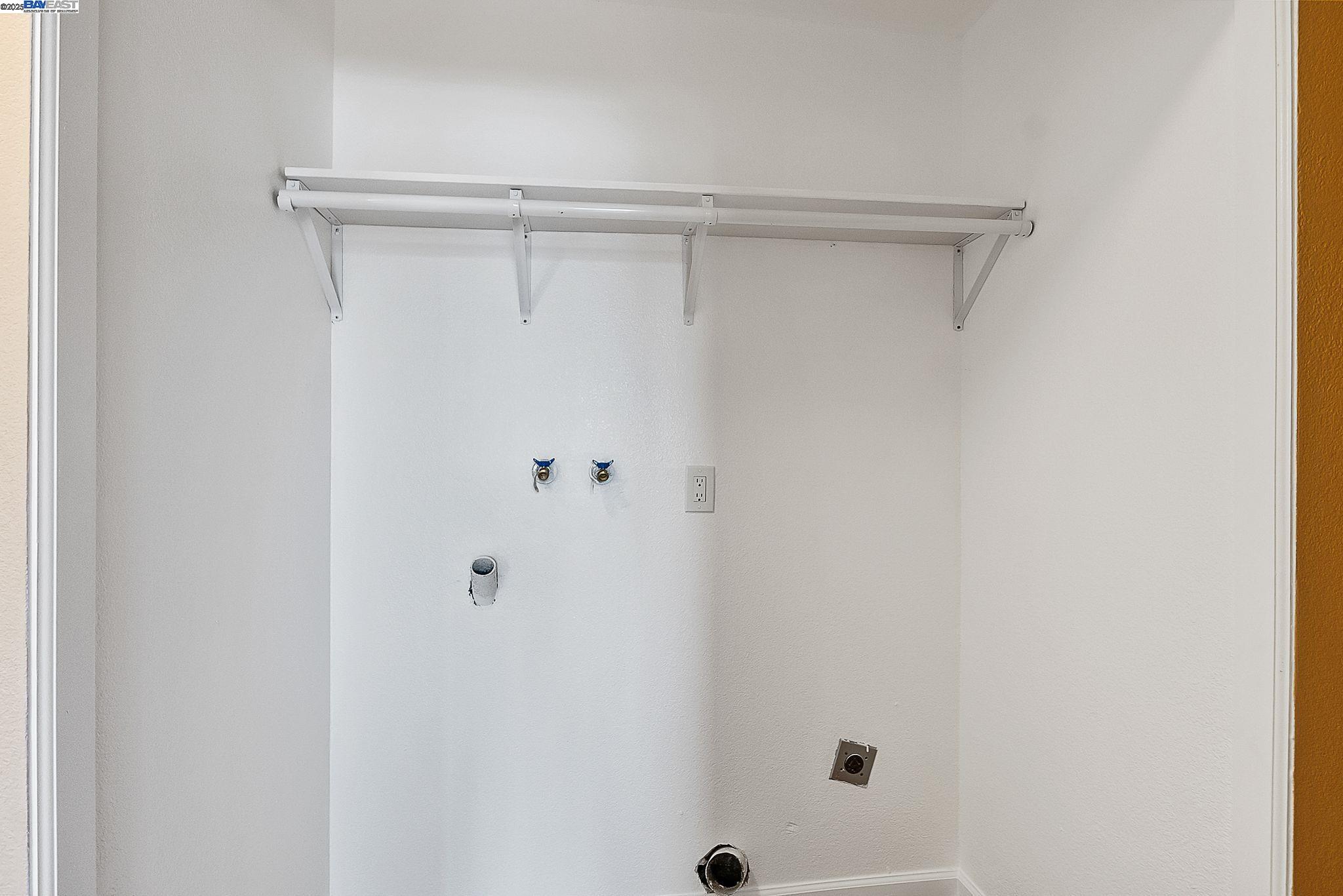 Detail Gallery Image 26 of 37 For 3300 Northwood Dr Unit D #D,  Concord,  CA 94520 - 3 Beds | 1/1 Baths