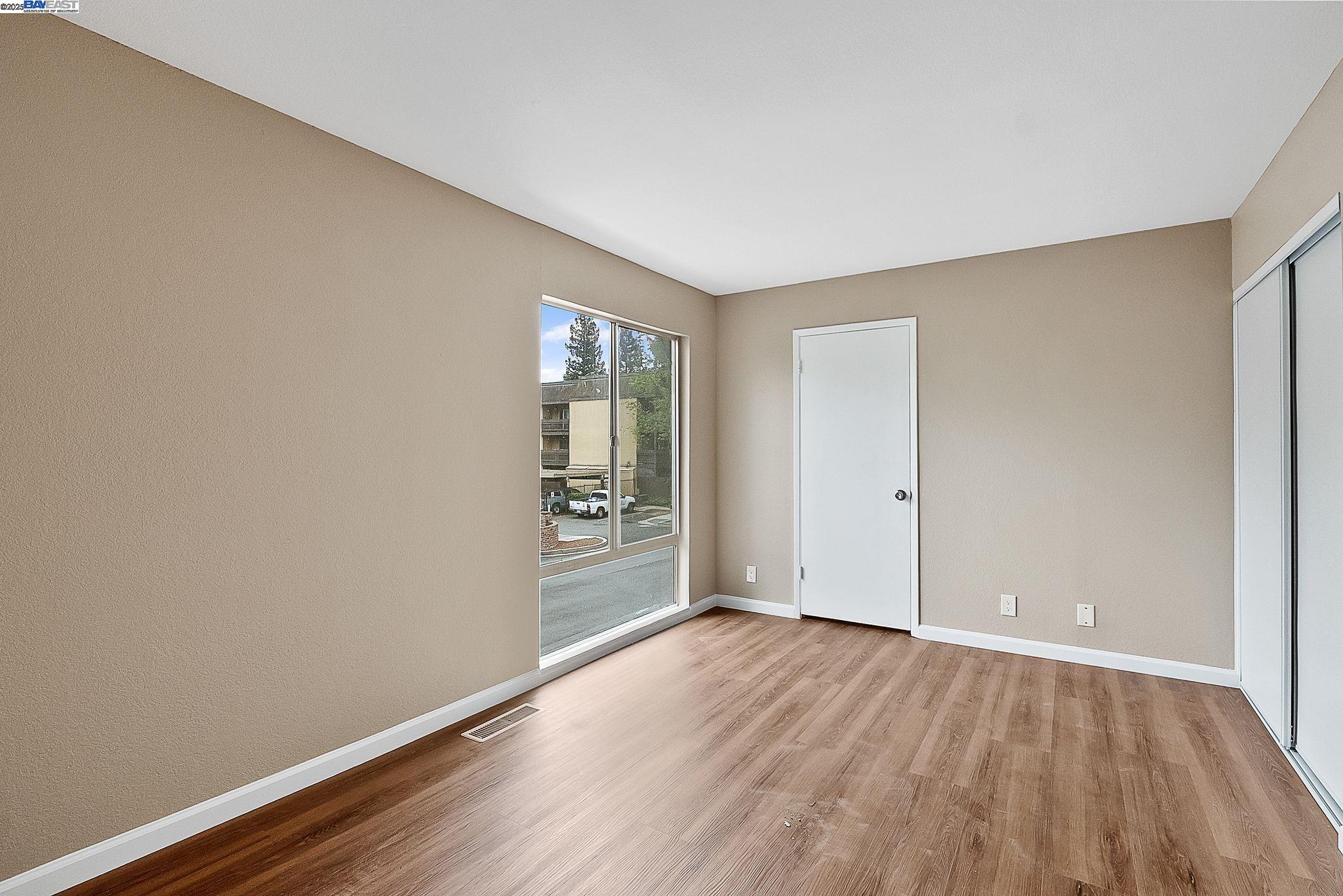 Detail Gallery Image 30 of 37 For 3300 Northwood Dr Unit D #D,  Concord,  CA 94520 - 3 Beds | 1/1 Baths