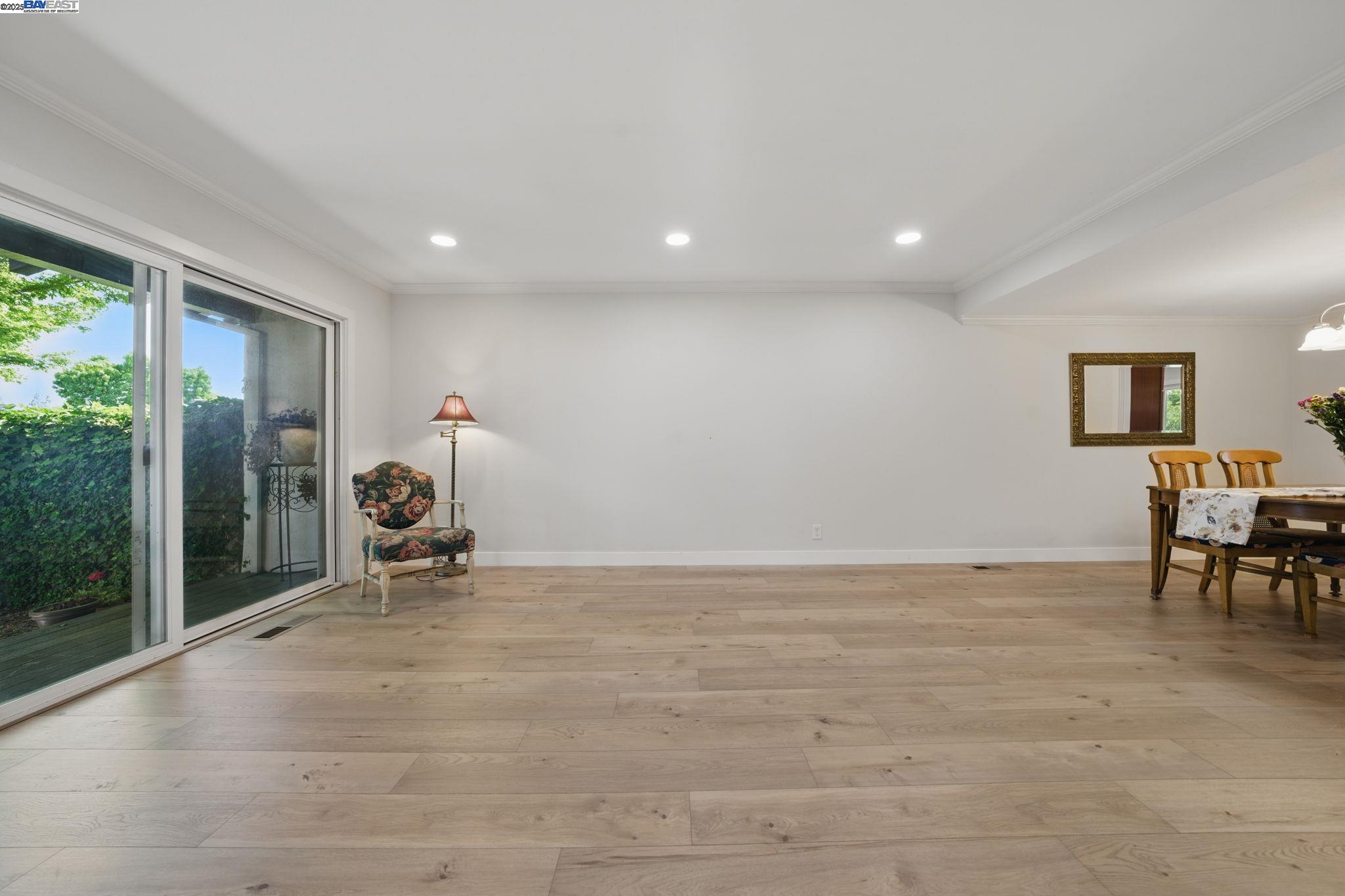 Detail Gallery Image 8 of 45 For 2387 Gomes Rd, Fremont,  CA 94539 - 3 Beds | 2/1 Baths