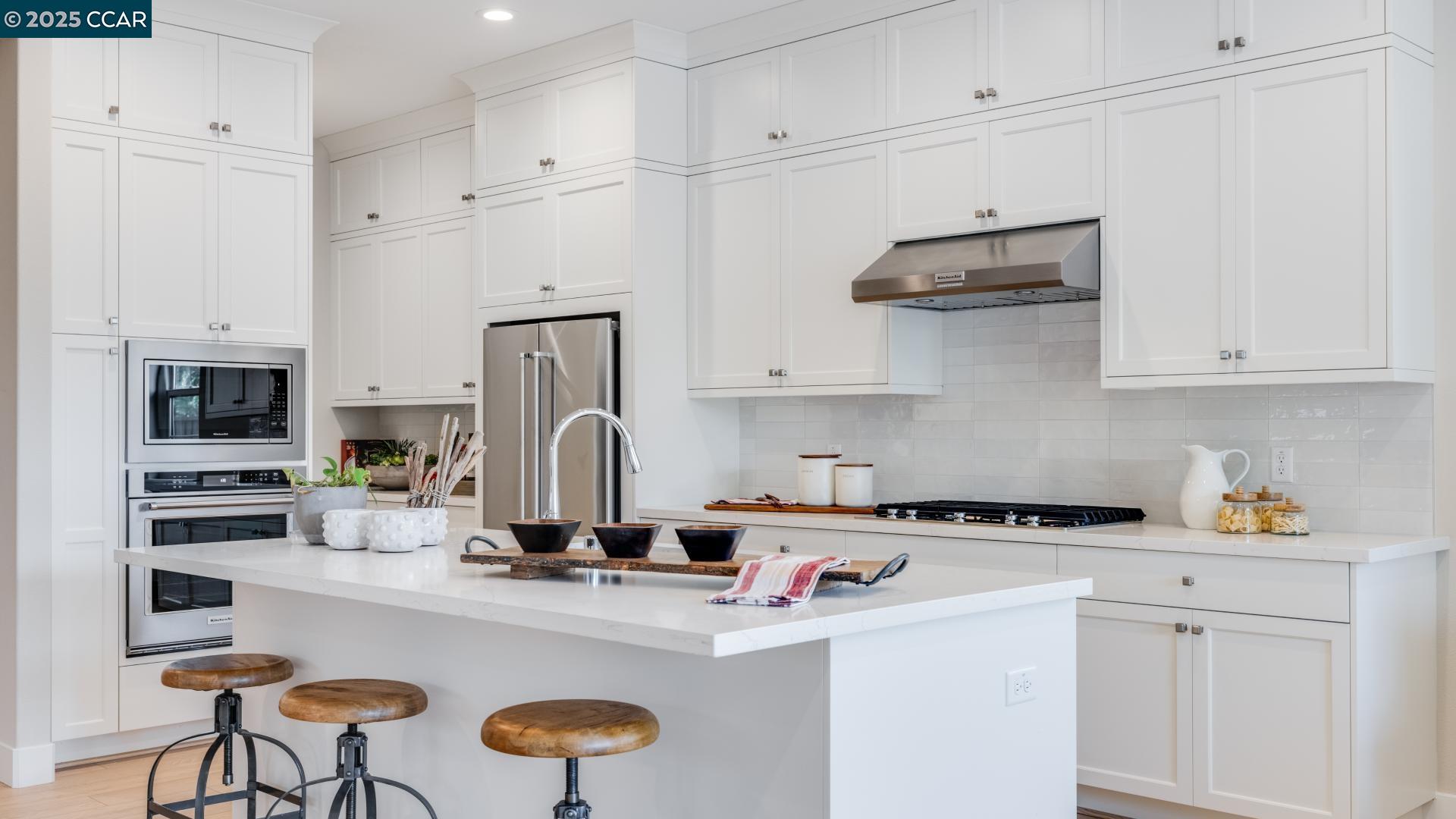 Detail Gallery Image 2 of 24 For 2818 Stampede Lane, Tracy,  CA 95377 - 2 Beds | 2 Baths