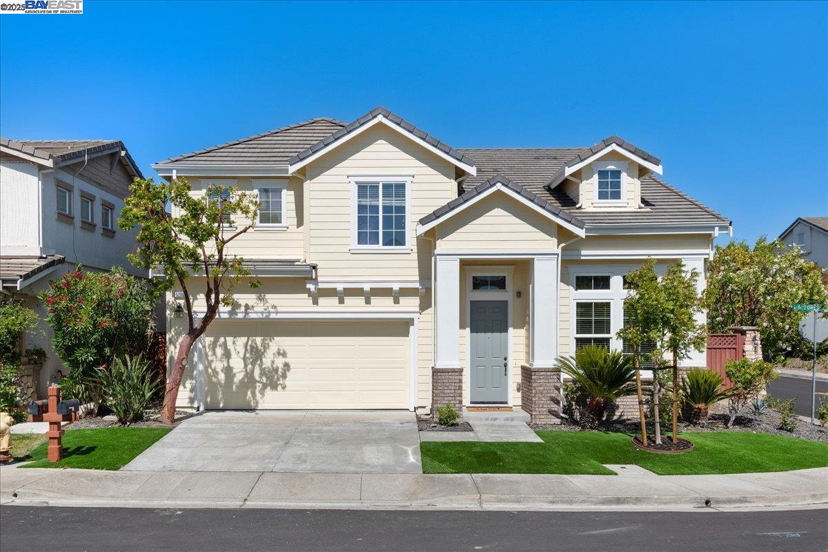 Detail Gallery Image 1 of 1 For 5200 N Forestdale Cir, Dublin,  CA 94568 - 5 Beds | 3 Baths