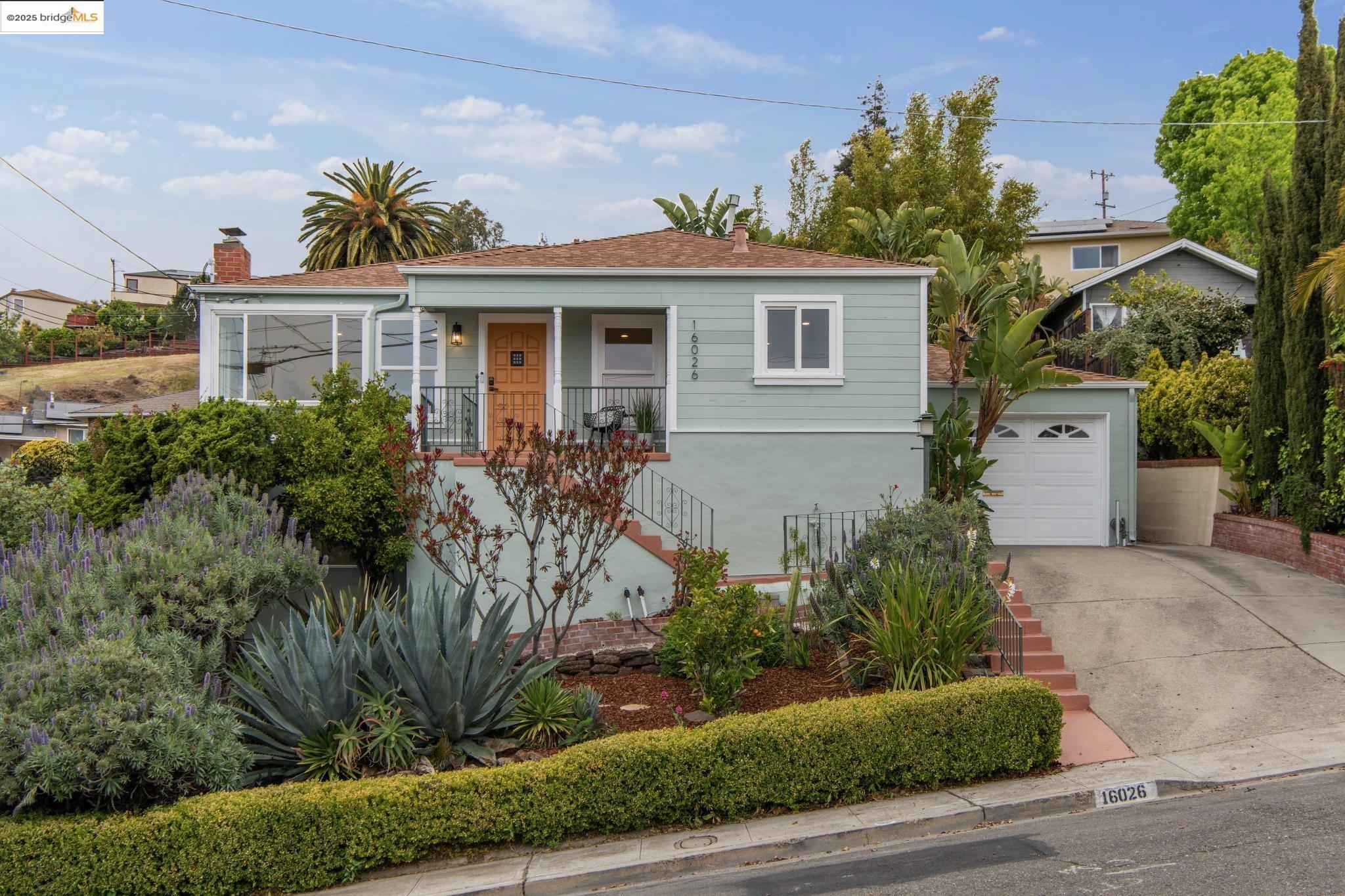 Detail Gallery Image 2 of 52 For 16026 Selborne Dr, San Leandro,  CA 94578 - 3 Beds | 2 Baths