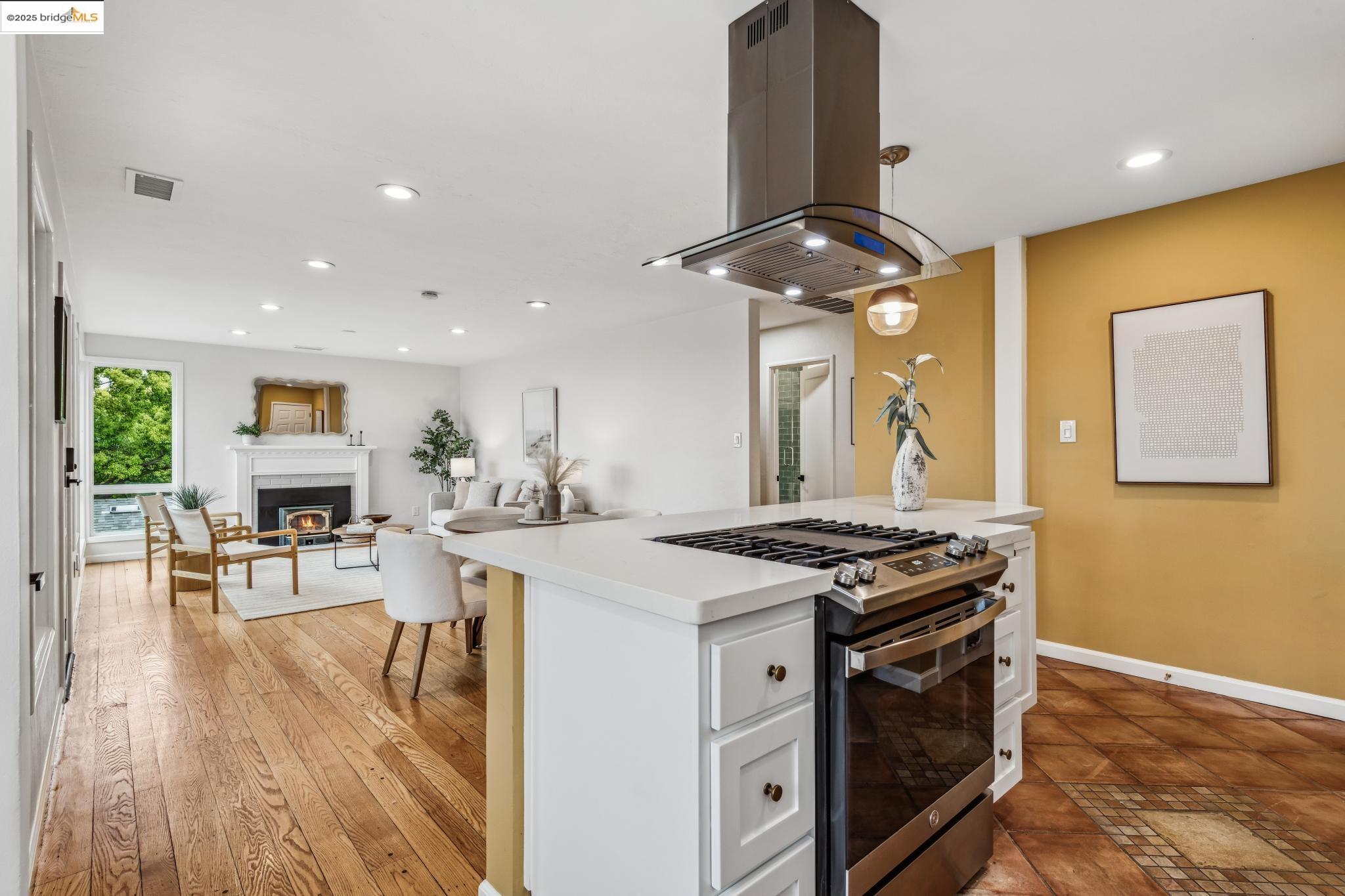 Detail Gallery Image 12 of 52 For 16026 Selborne Dr, San Leandro,  CA 94578 - 3 Beds | 2 Baths